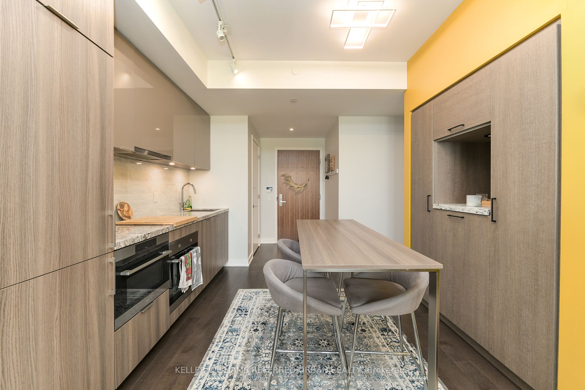 15 Queen's Quay Ave E, #1401