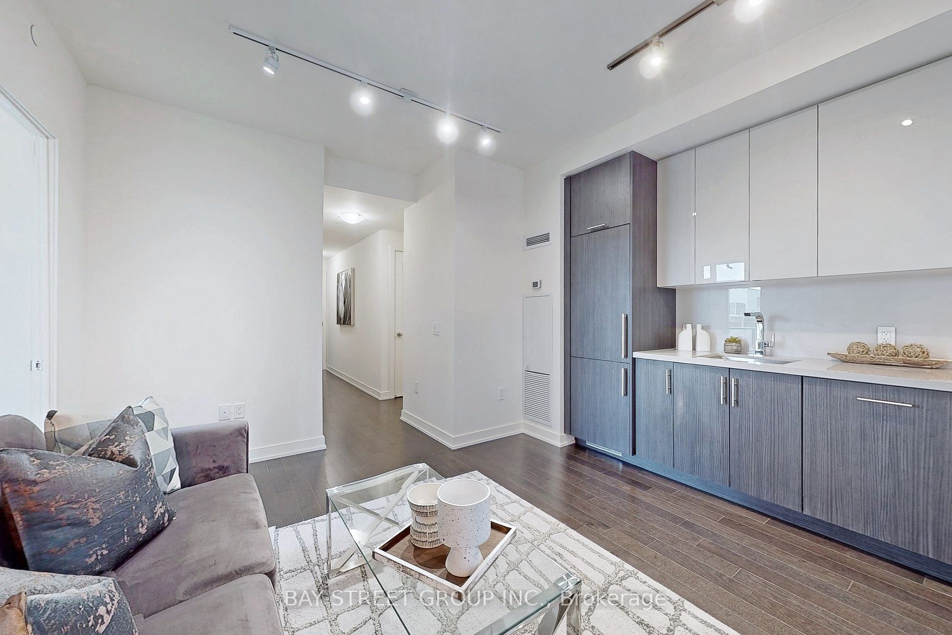 330 Richmond St, #1103