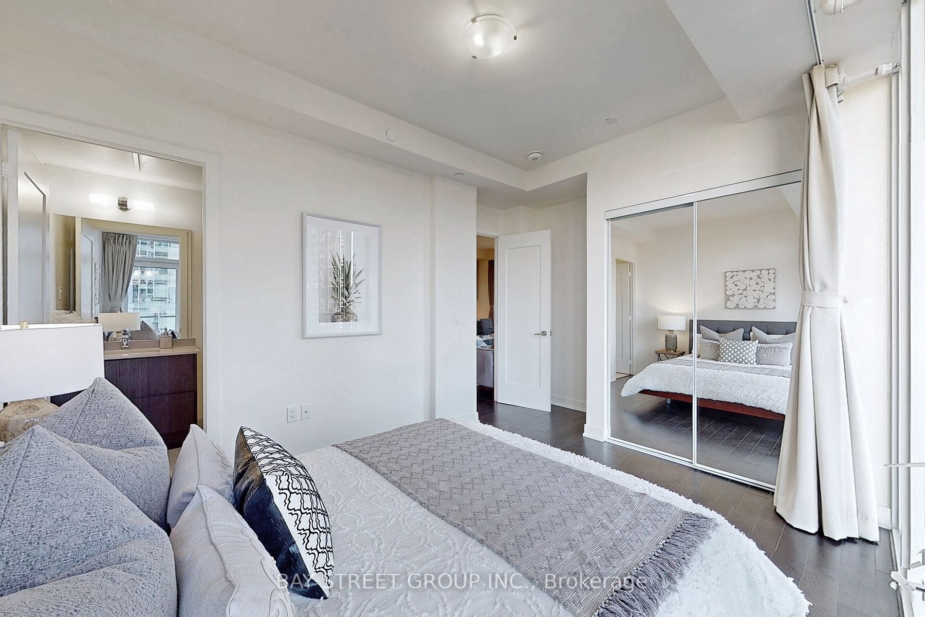 330 Richmond St, #1103