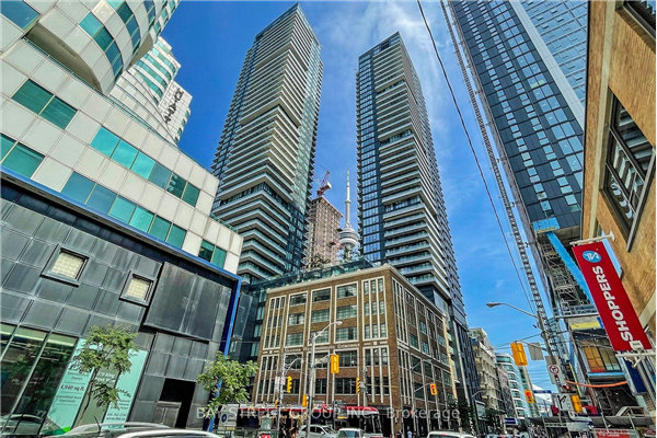 125 Blue Jays Way, Toronto