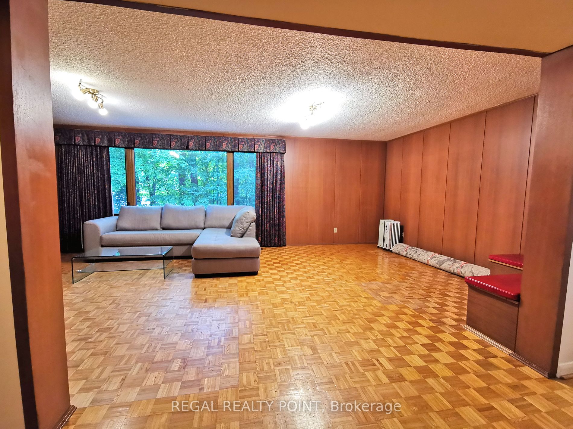 15 Artinger Court