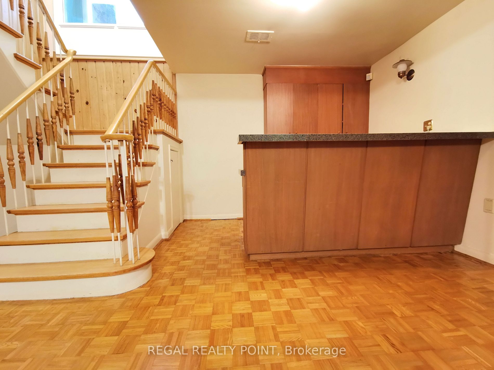 15 Artinger Court