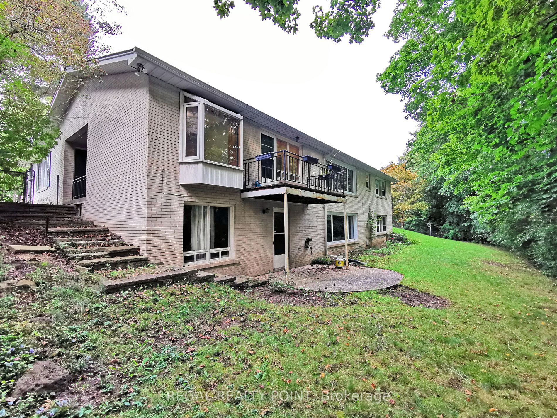 15 Artinger Court