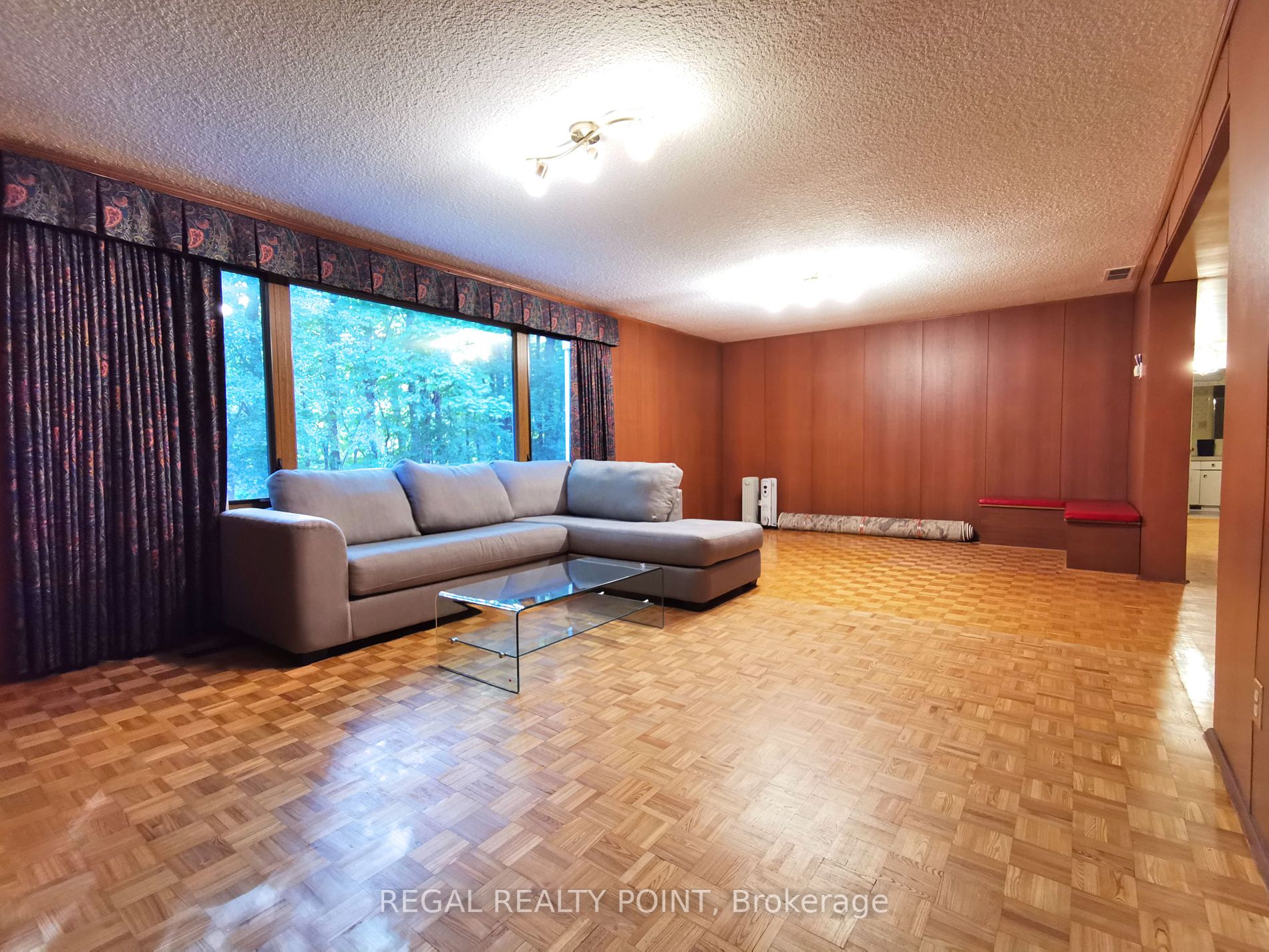 15 Artinger Court