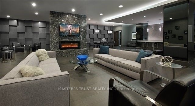 5162 Yonge St, #1501