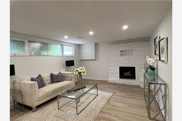 260 Fisherville Rd, Toronto