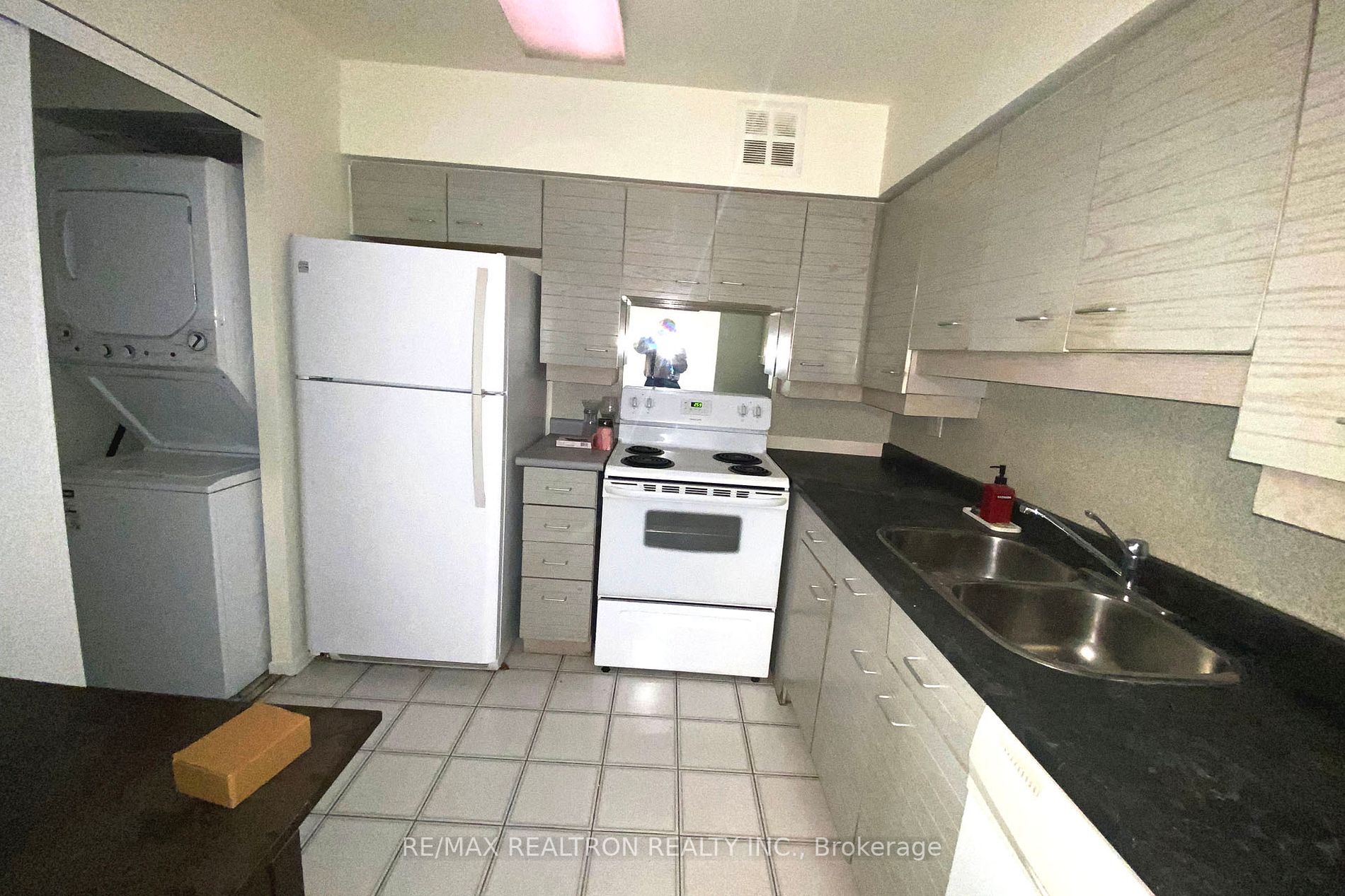 30 Greenfield Avenue, #1412