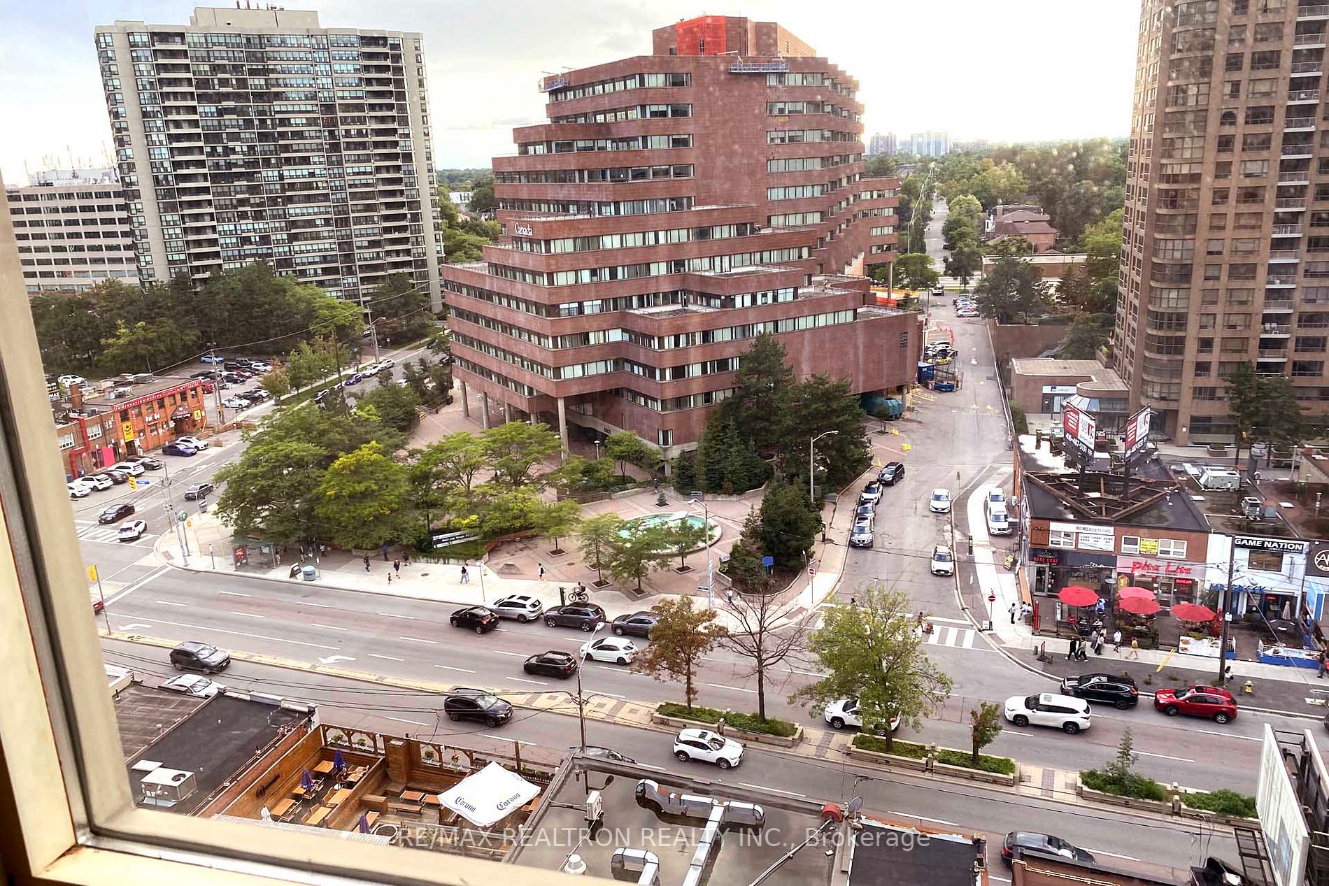 30 Greenfield Avenue, #1412