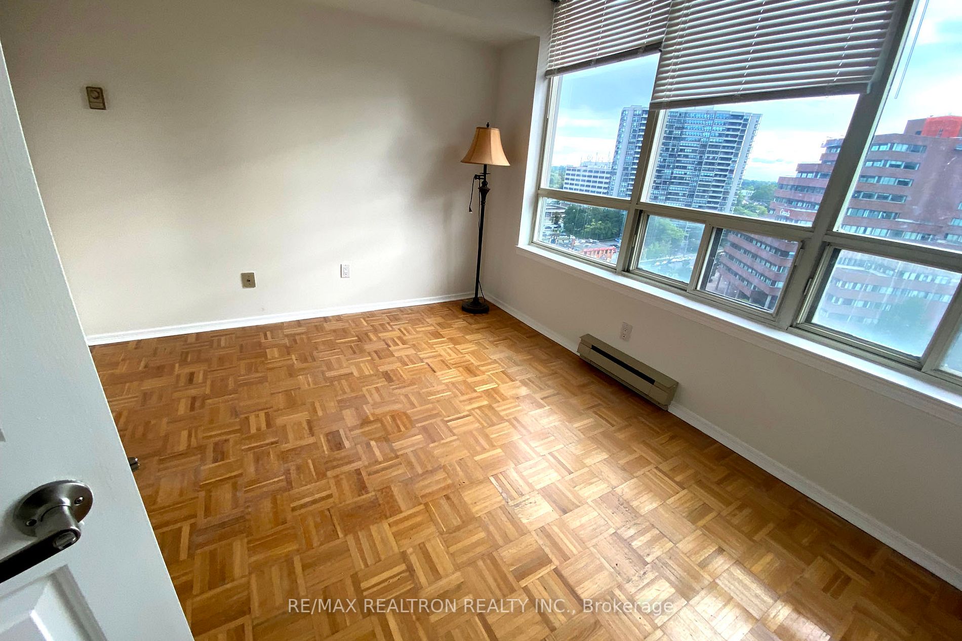 30 Greenfield Avenue, #1412