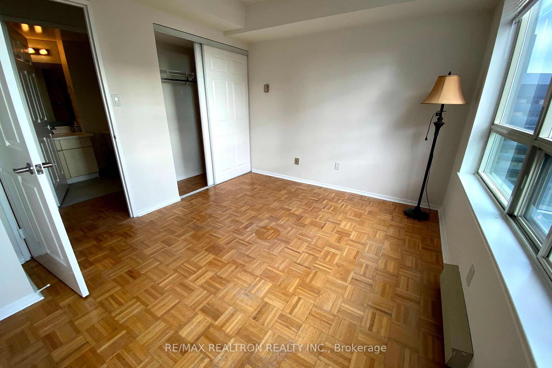 30 Greenfield Avenue, #1412