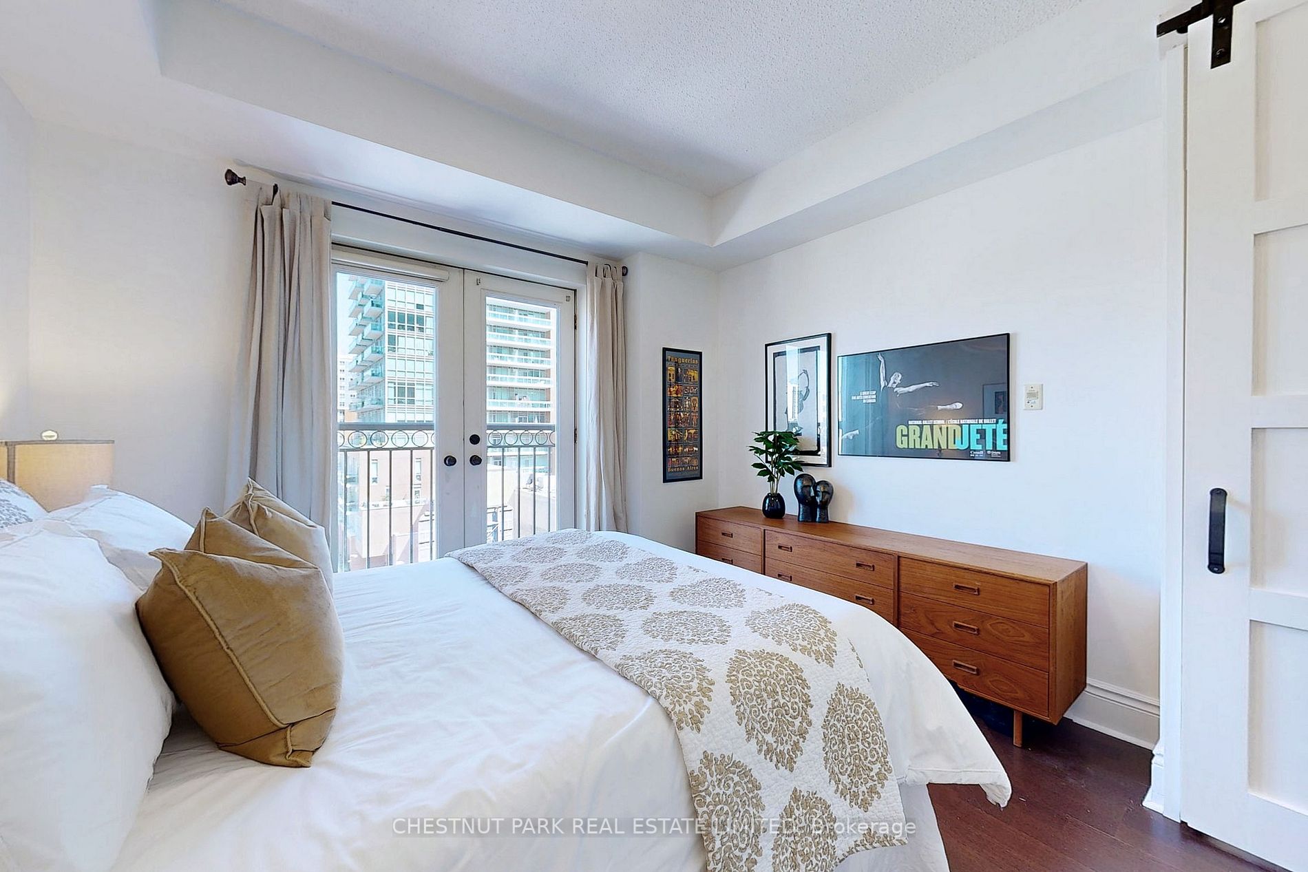 120 Lombard St, #702