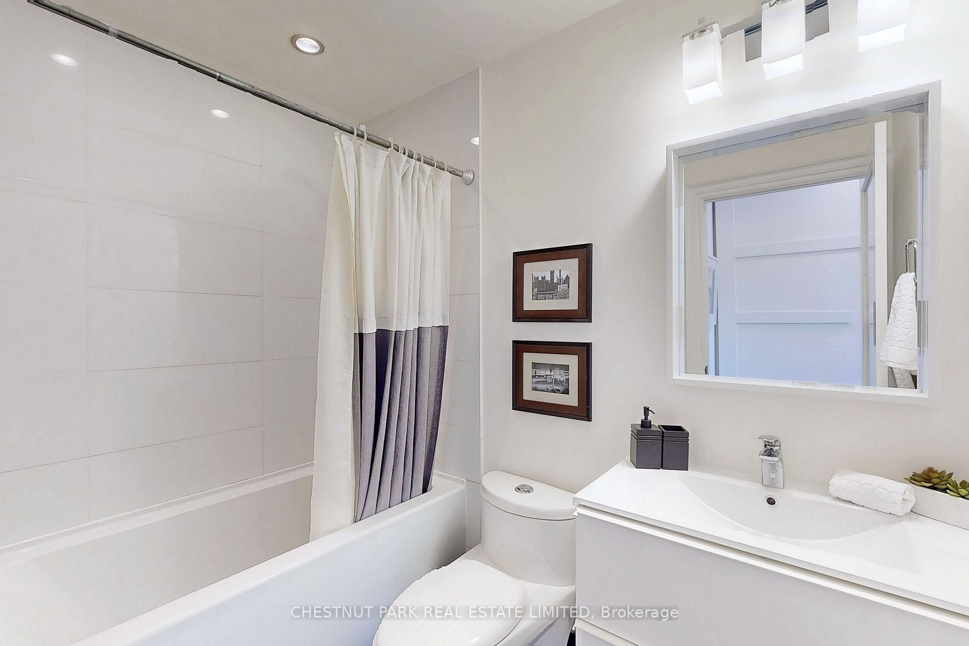 120 Lombard St, #702