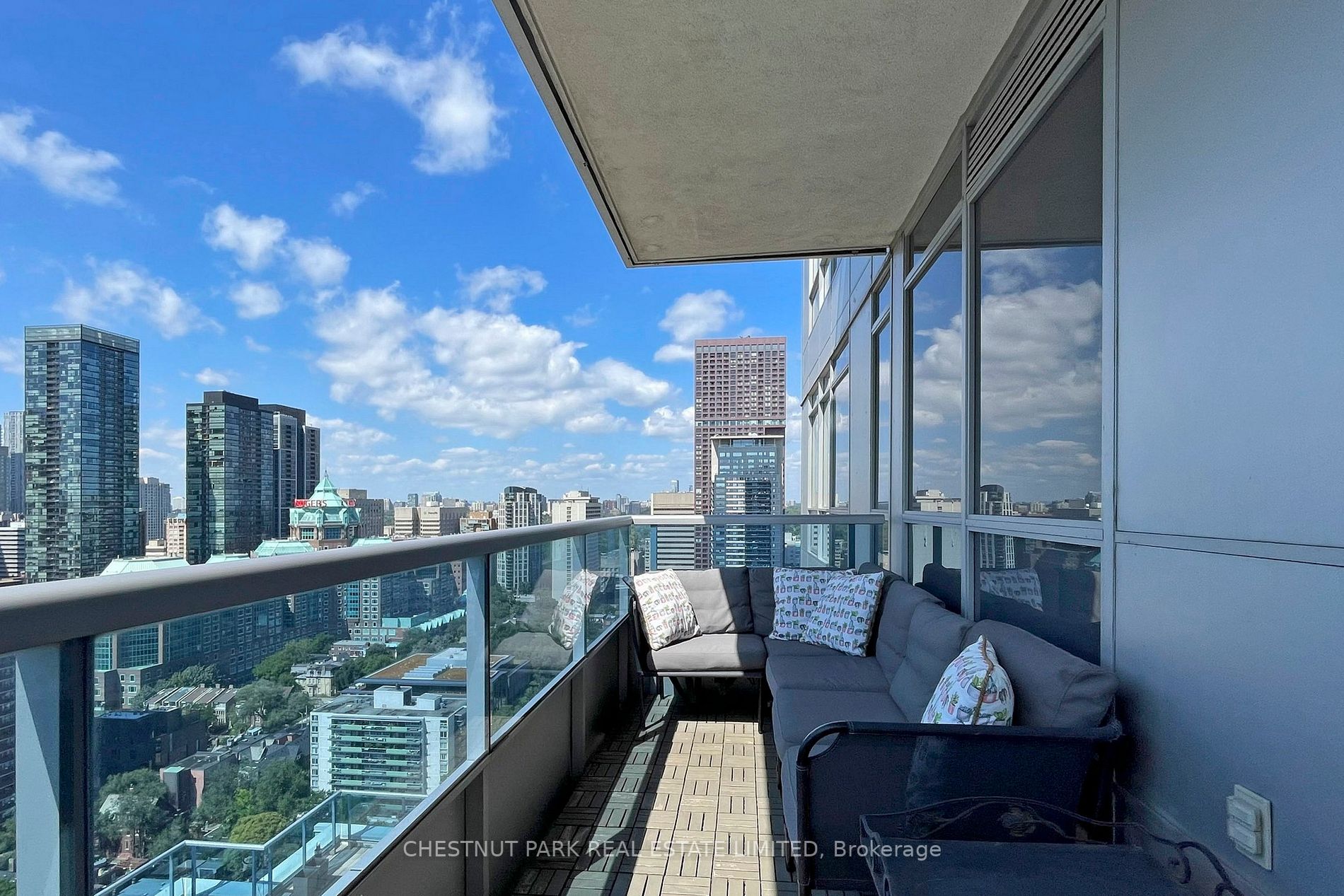 500 Sherbourne St, #2506