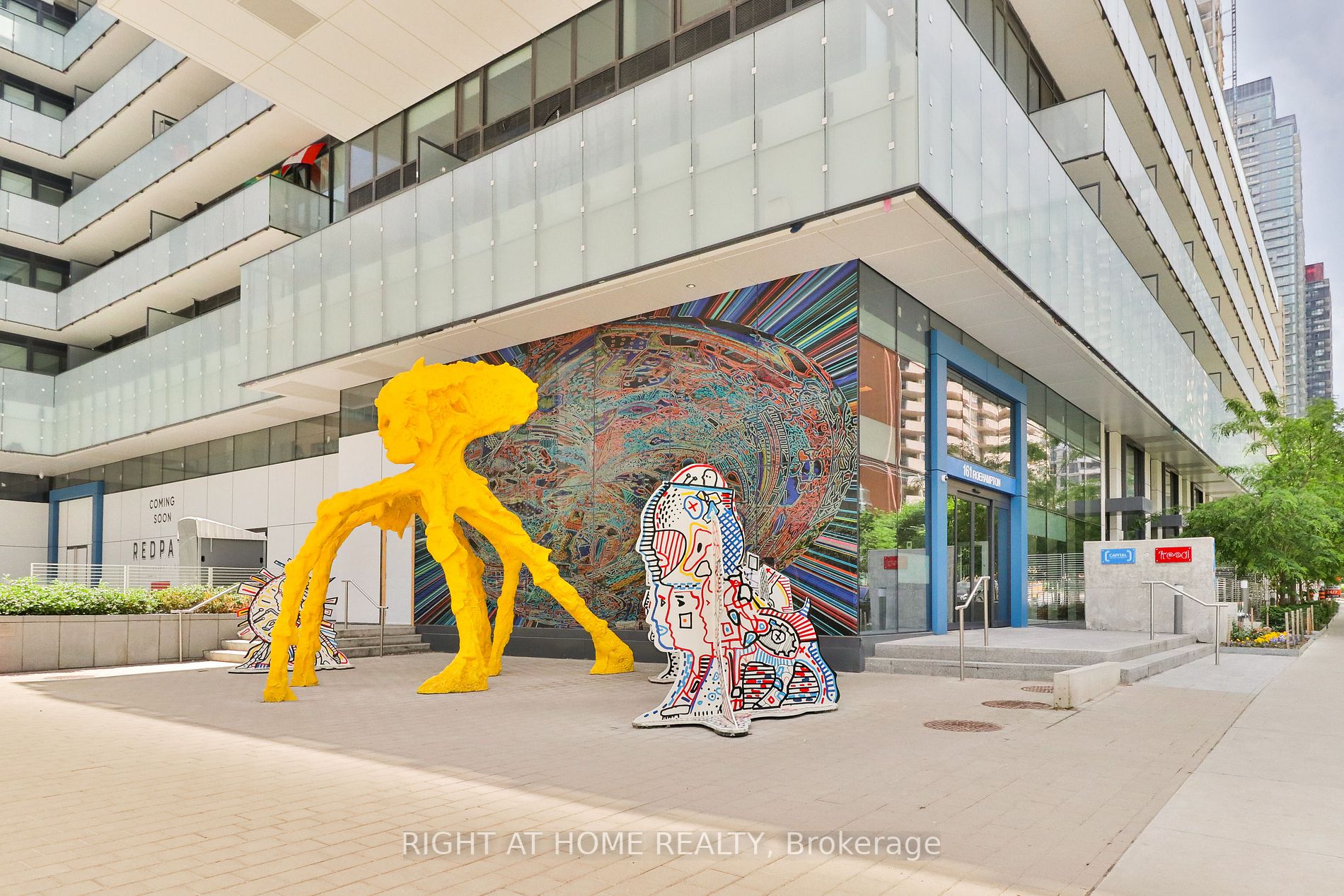 161 Roehampton Ave, #3205