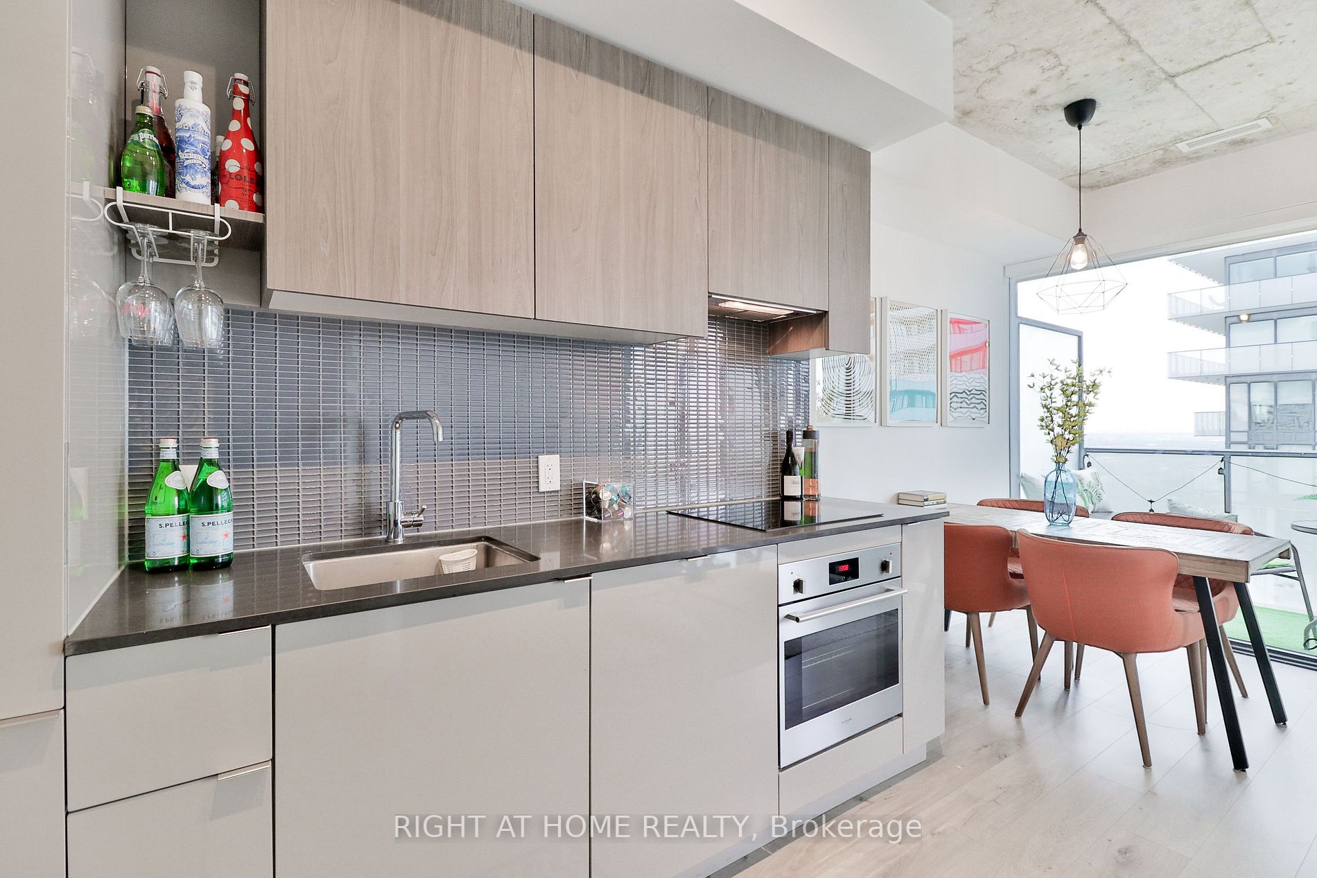 161 Roehampton Ave, #3205