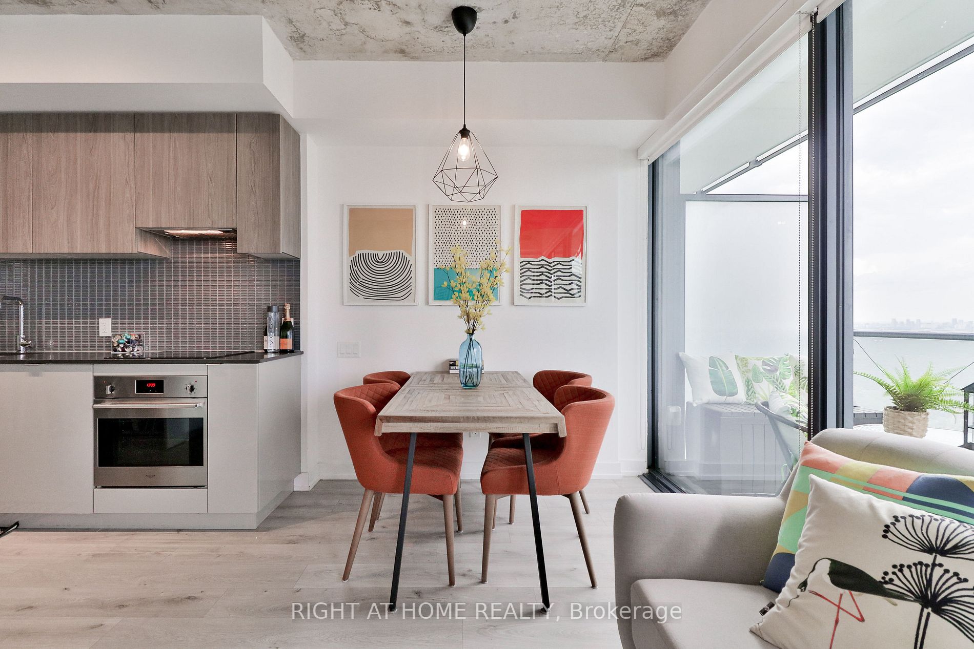 161 Roehampton Ave, #3205