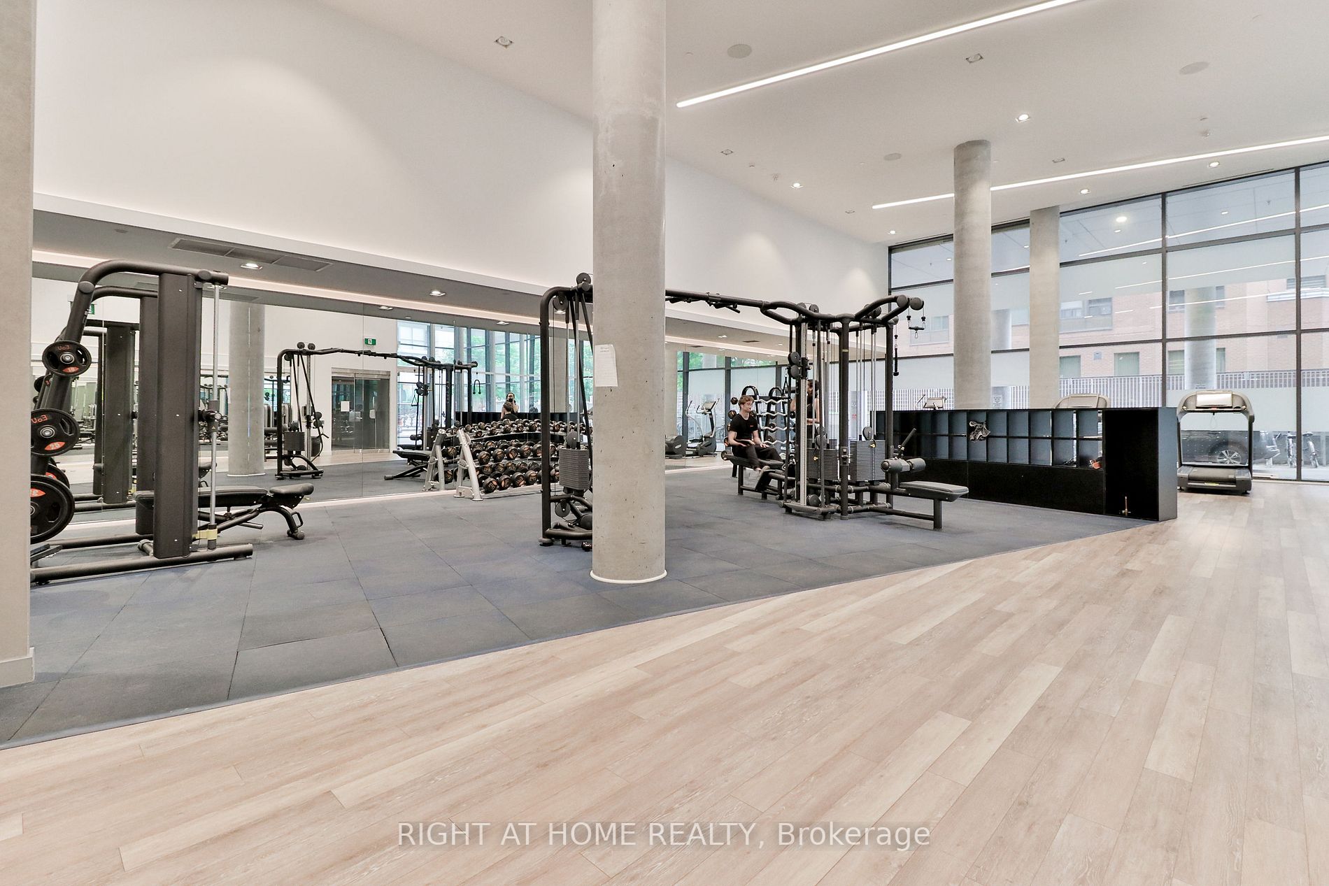 161 Roehampton Ave, #3205