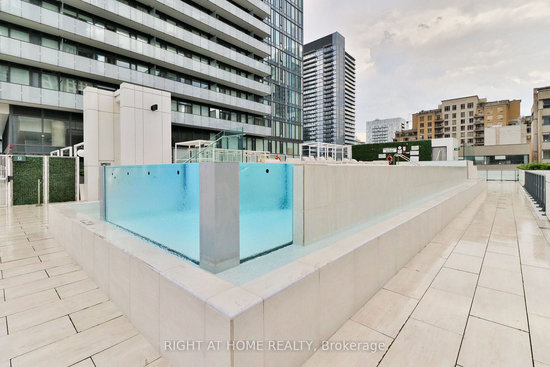 161 Roehampton Ave, #3205