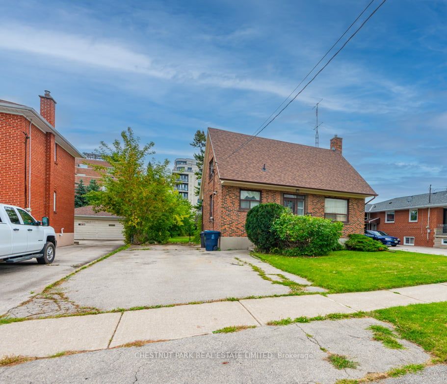 217 Cocksfield Ave