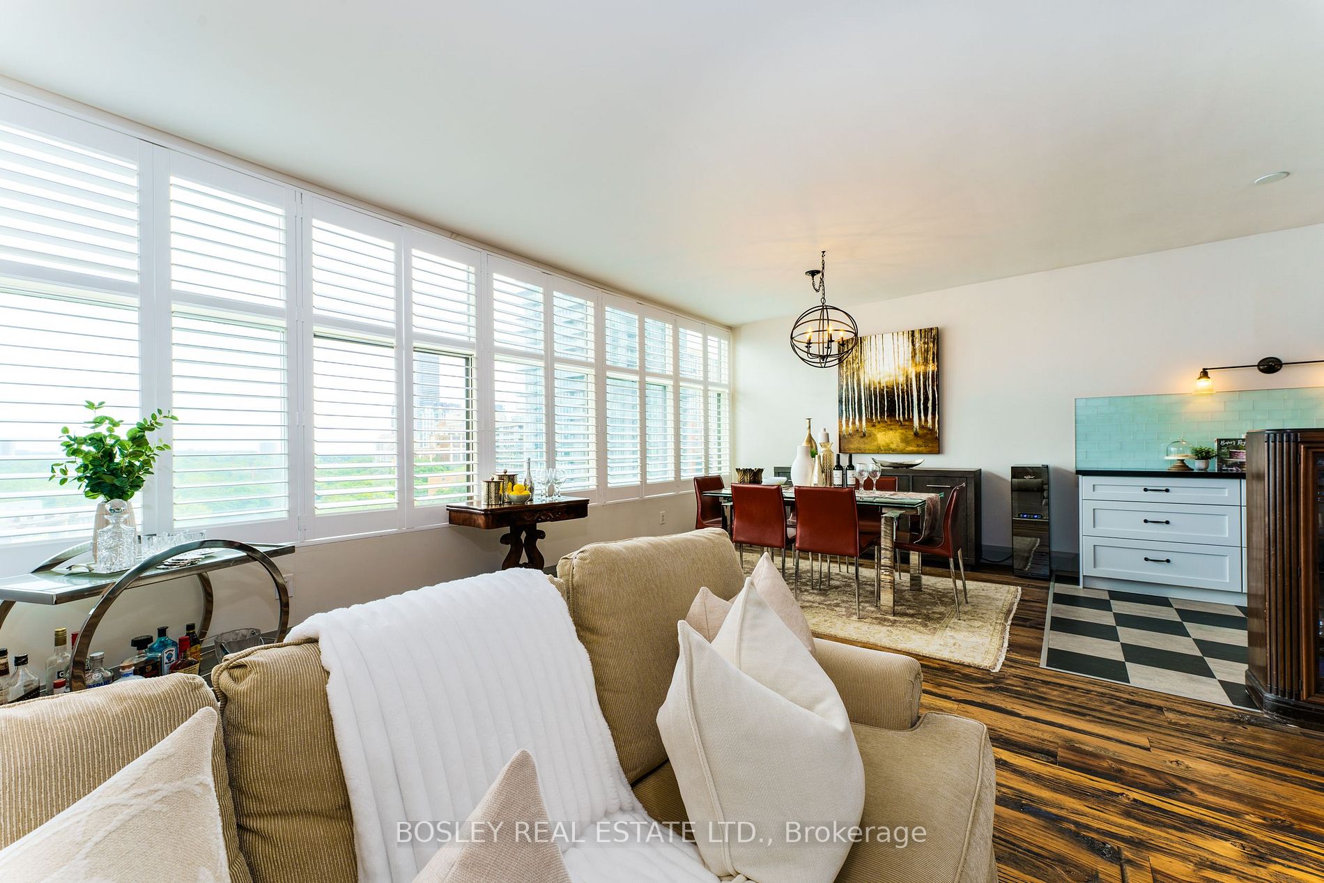 900 Yonge St, #1202