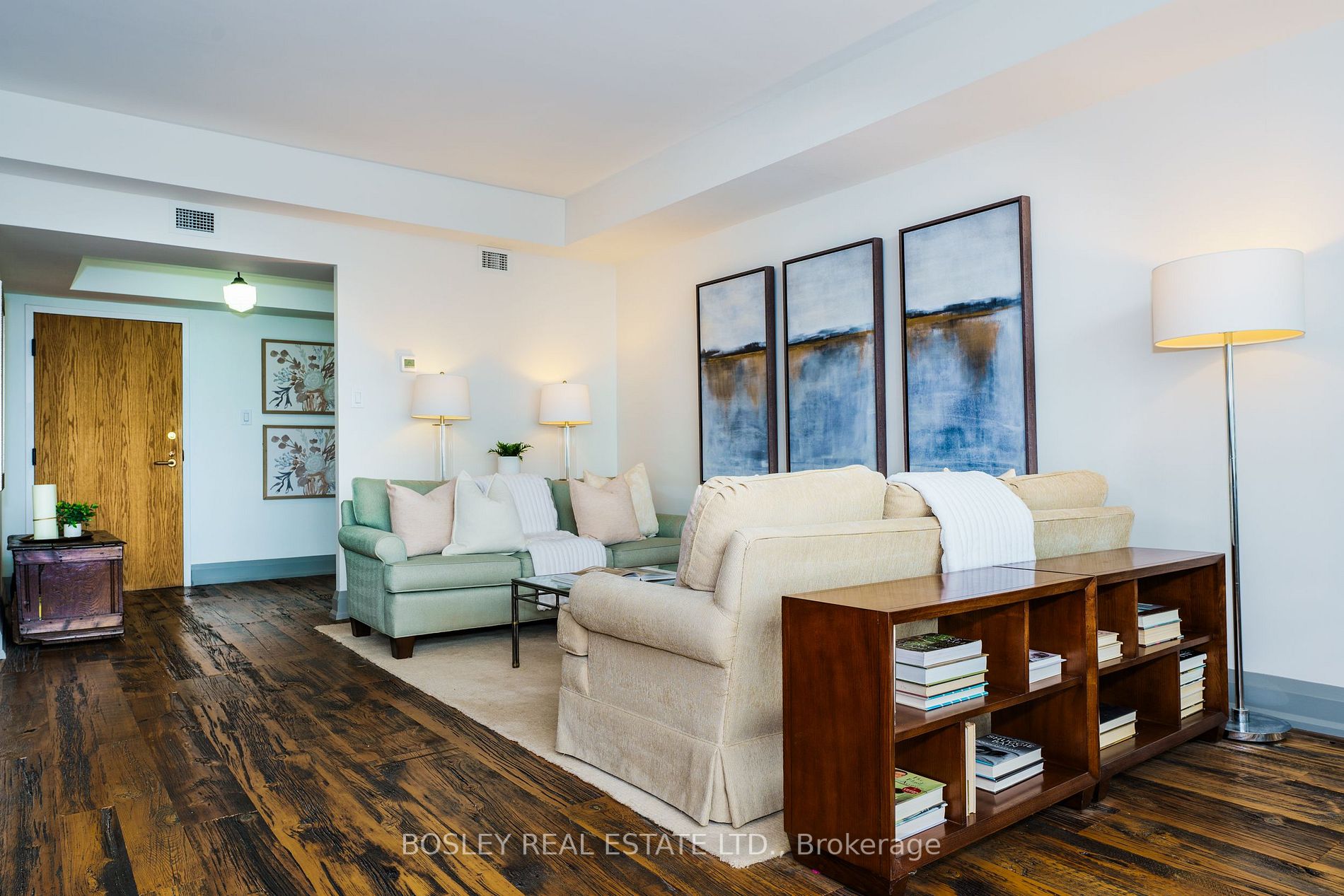 900 Yonge St, #1202