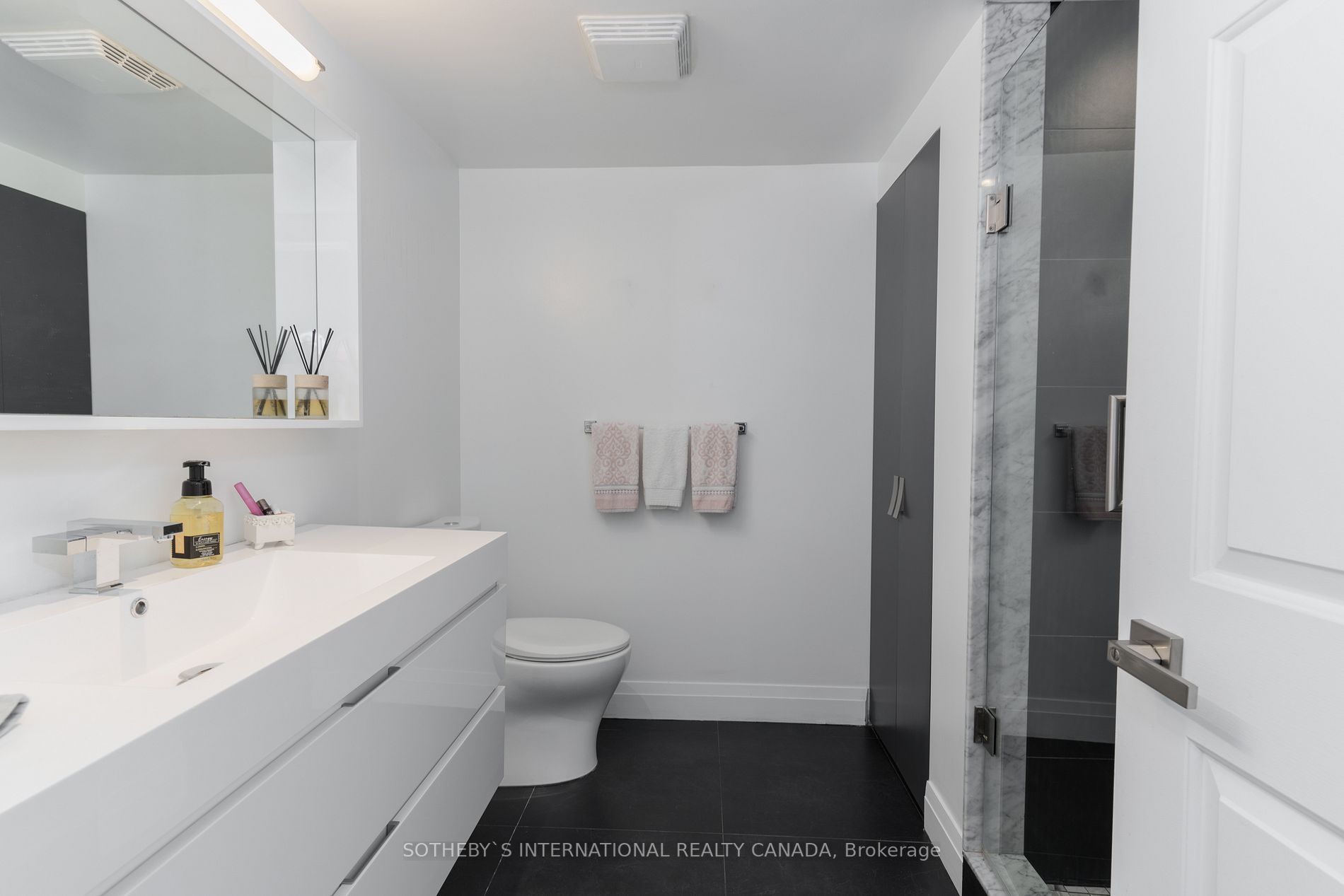 271 Ridley Blvd, #1407