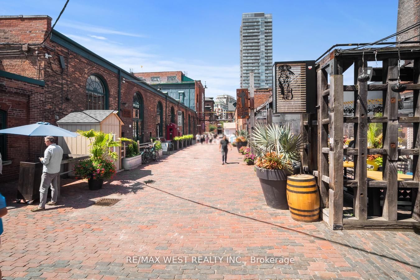 70 Distillery Lane, #1305