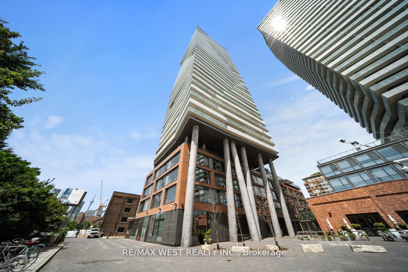 70 Distillery Lane, #1305