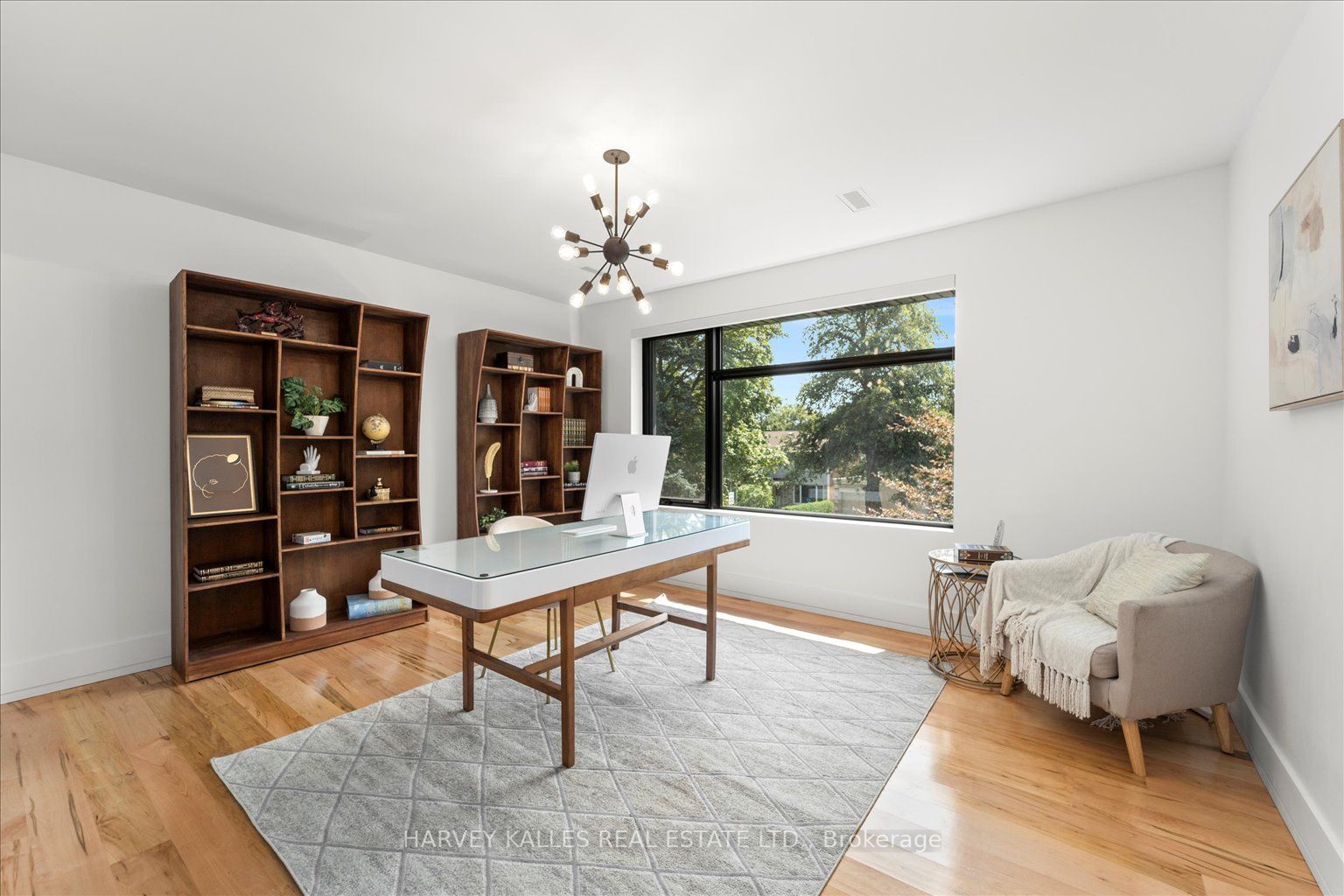 76 Ridelle Ave
