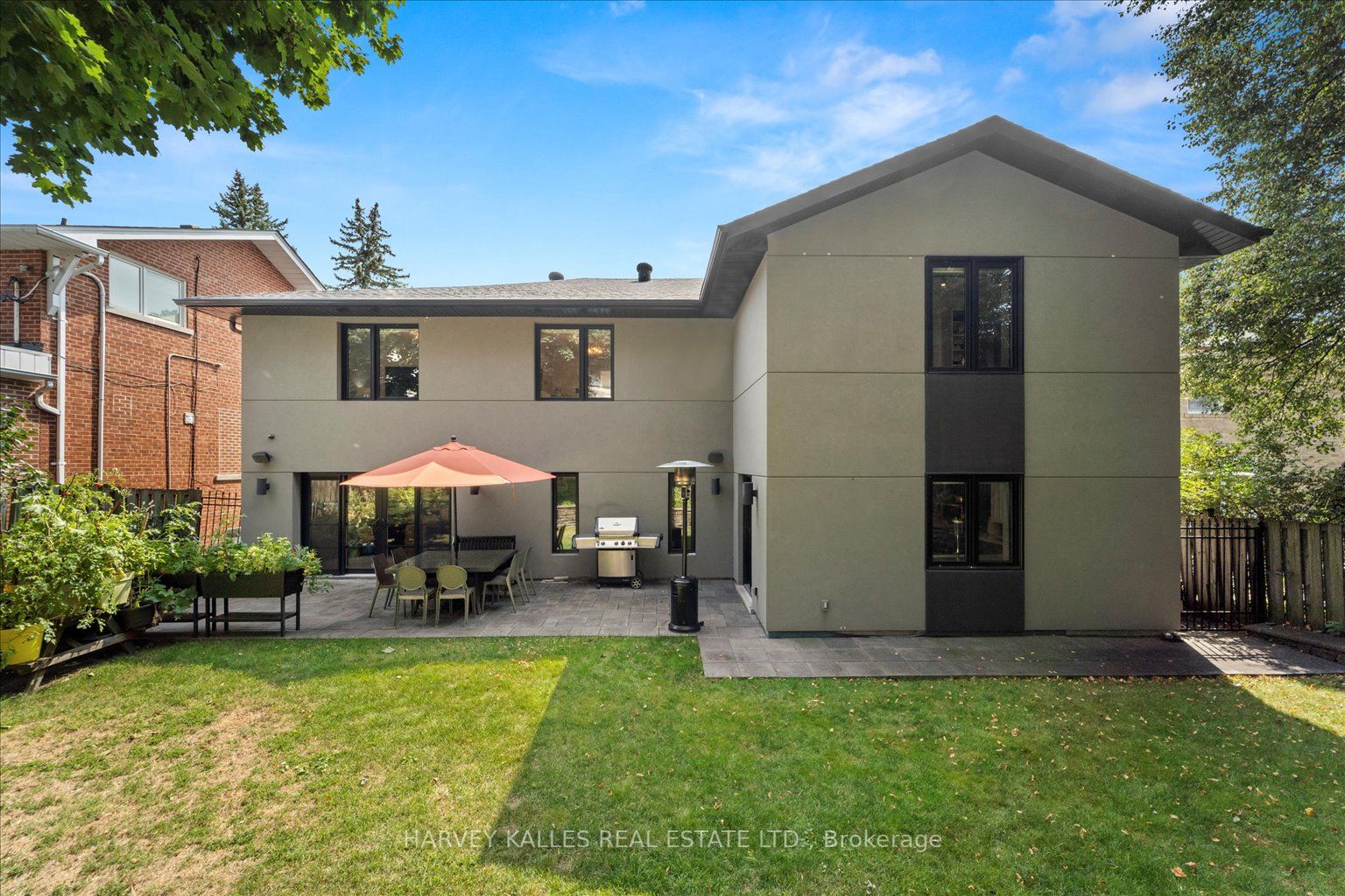76 Ridelle Ave