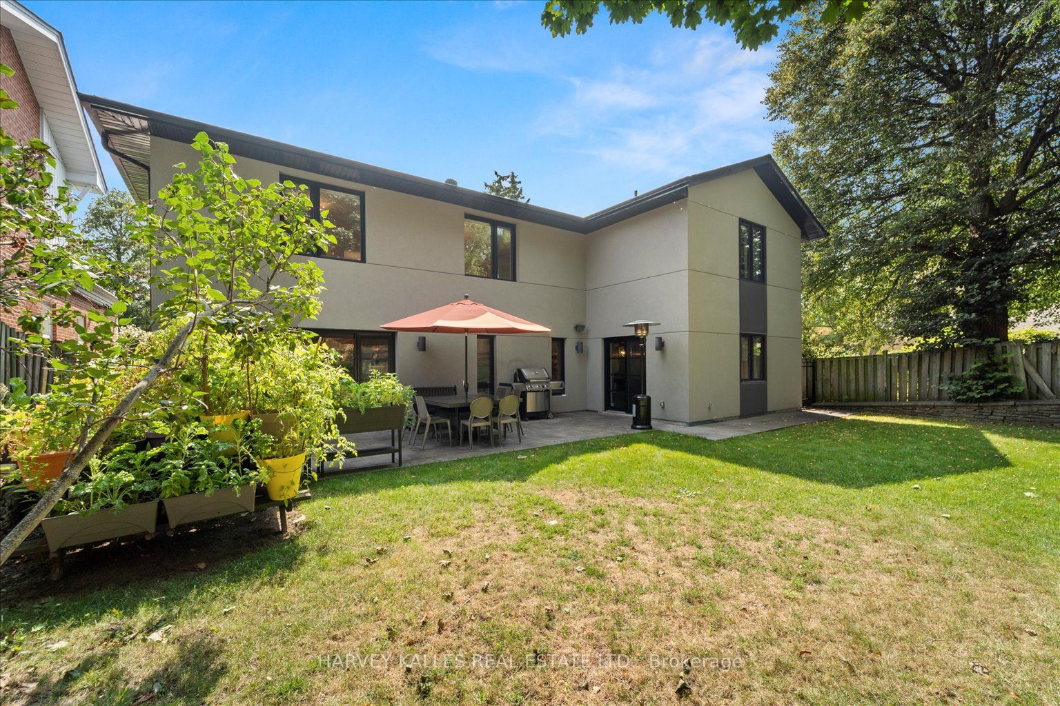 76 Ridelle Ave