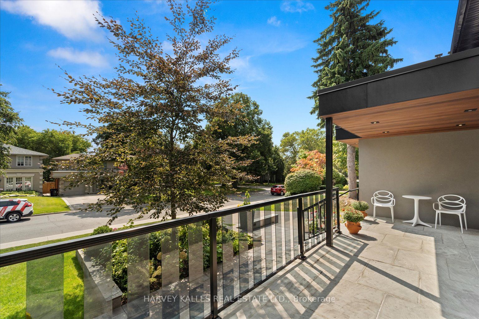 76 Ridelle Ave