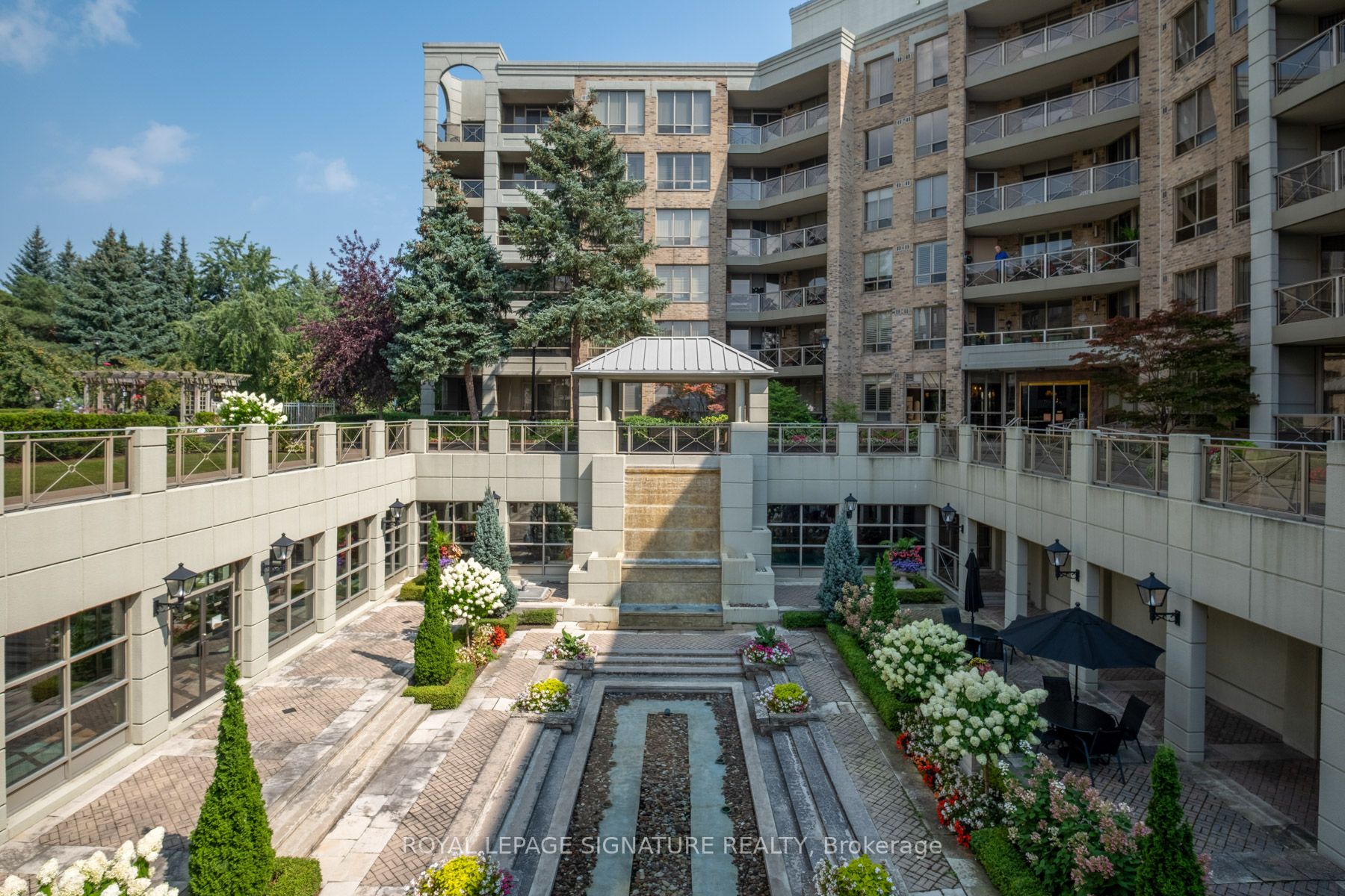 215 The Donway W, #607