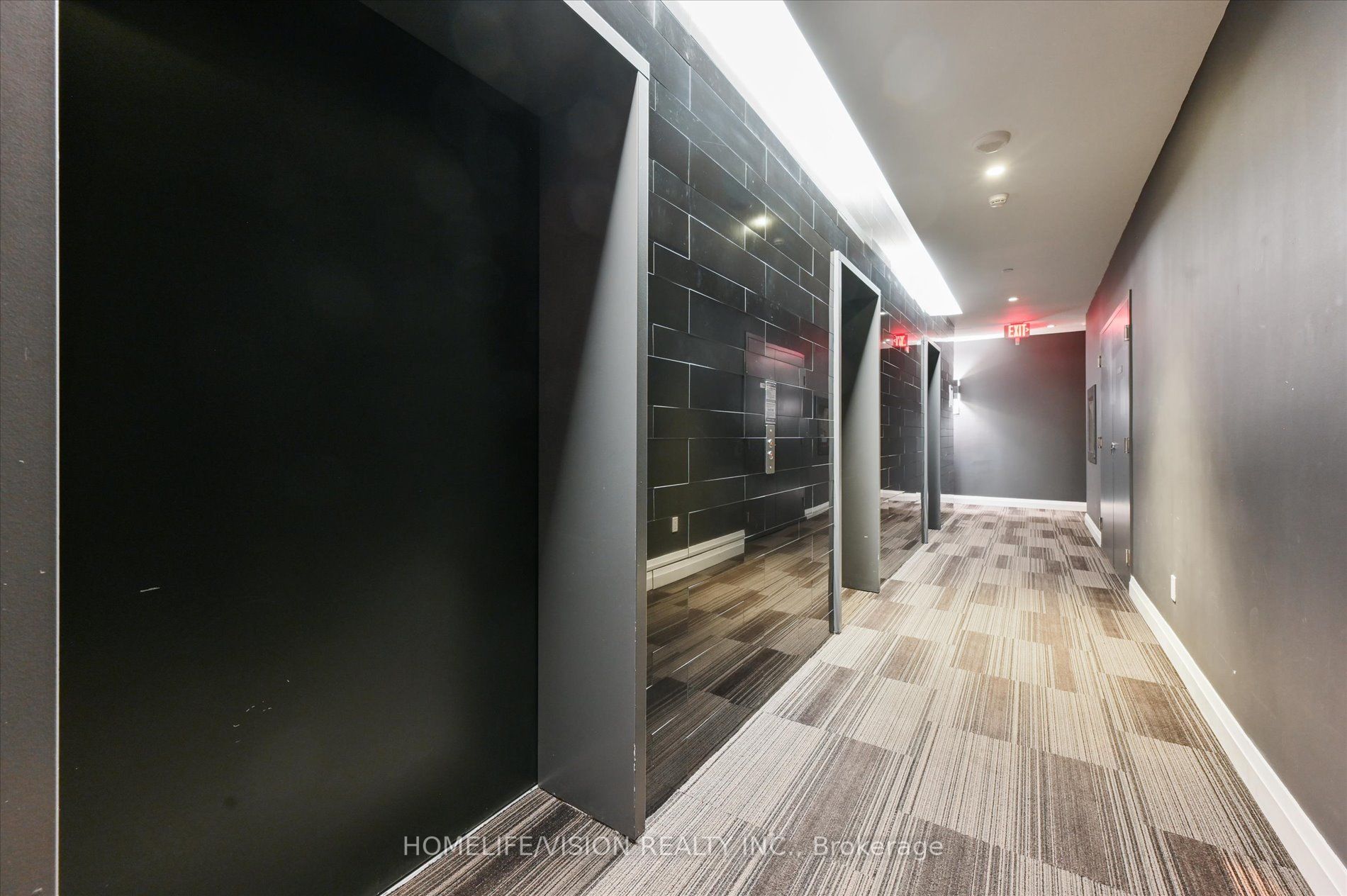 224 King St W, #4103