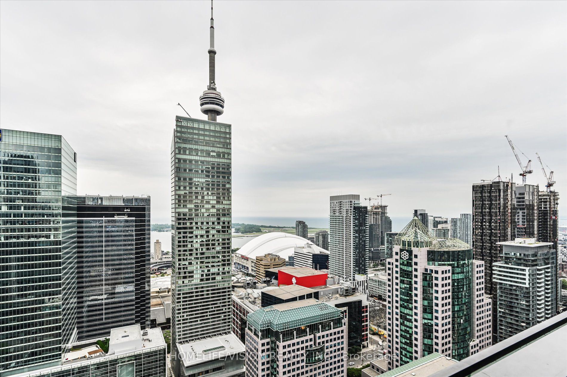 224 King St W, #4103