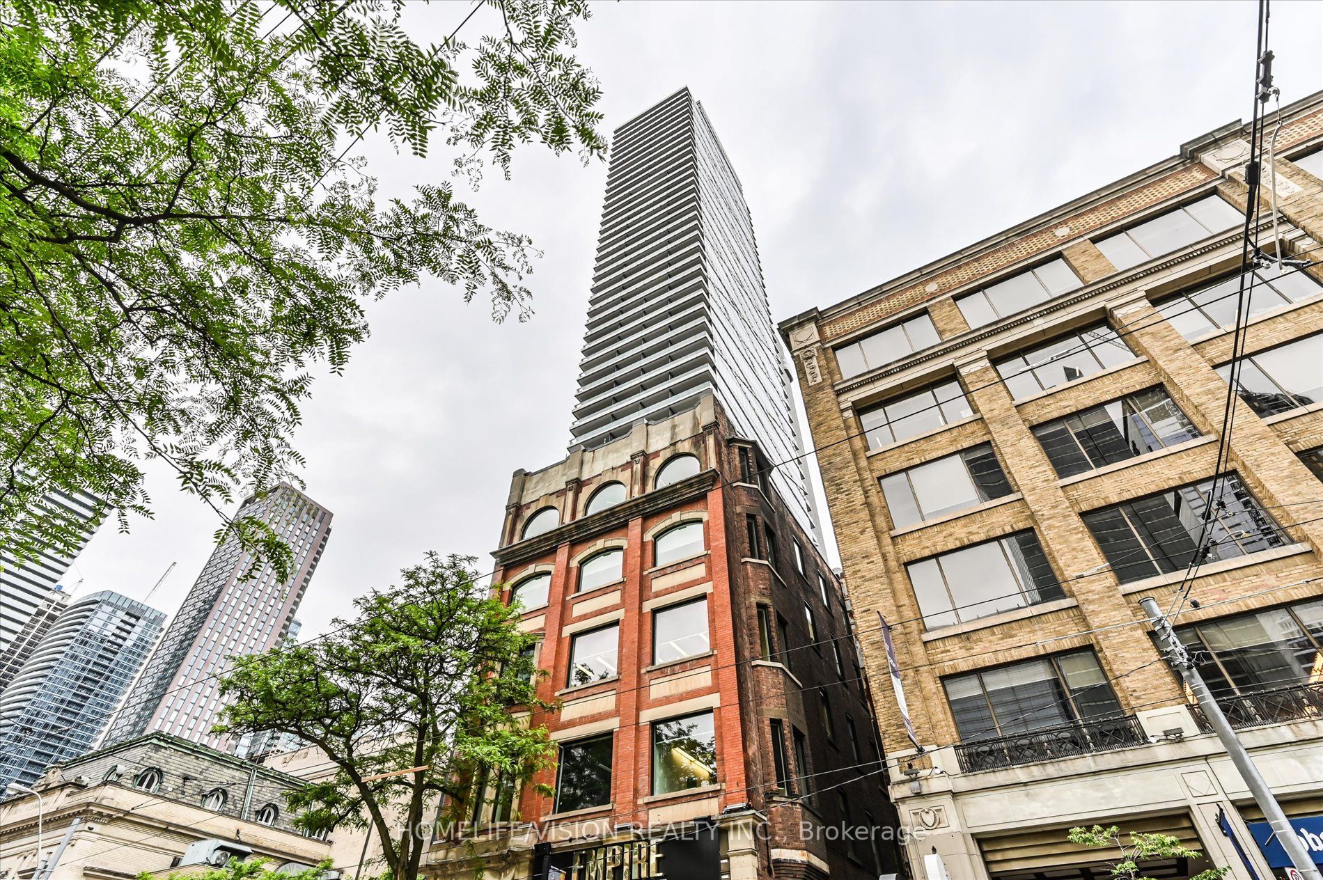 224 King St W, #4103