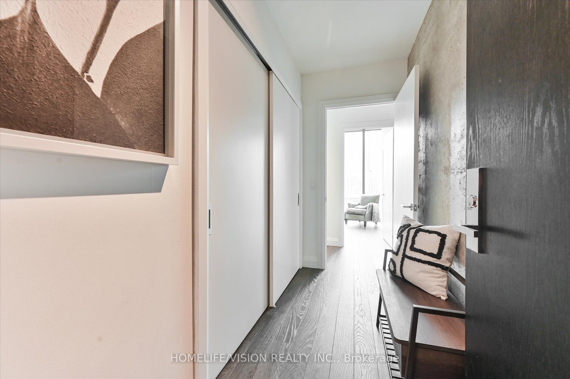 224 King St W, #4103