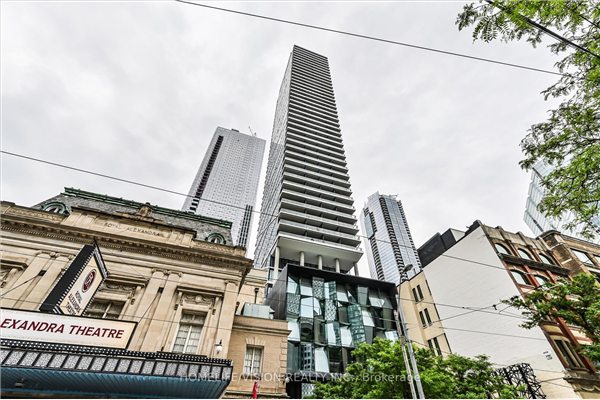 224 King St W, Toronto