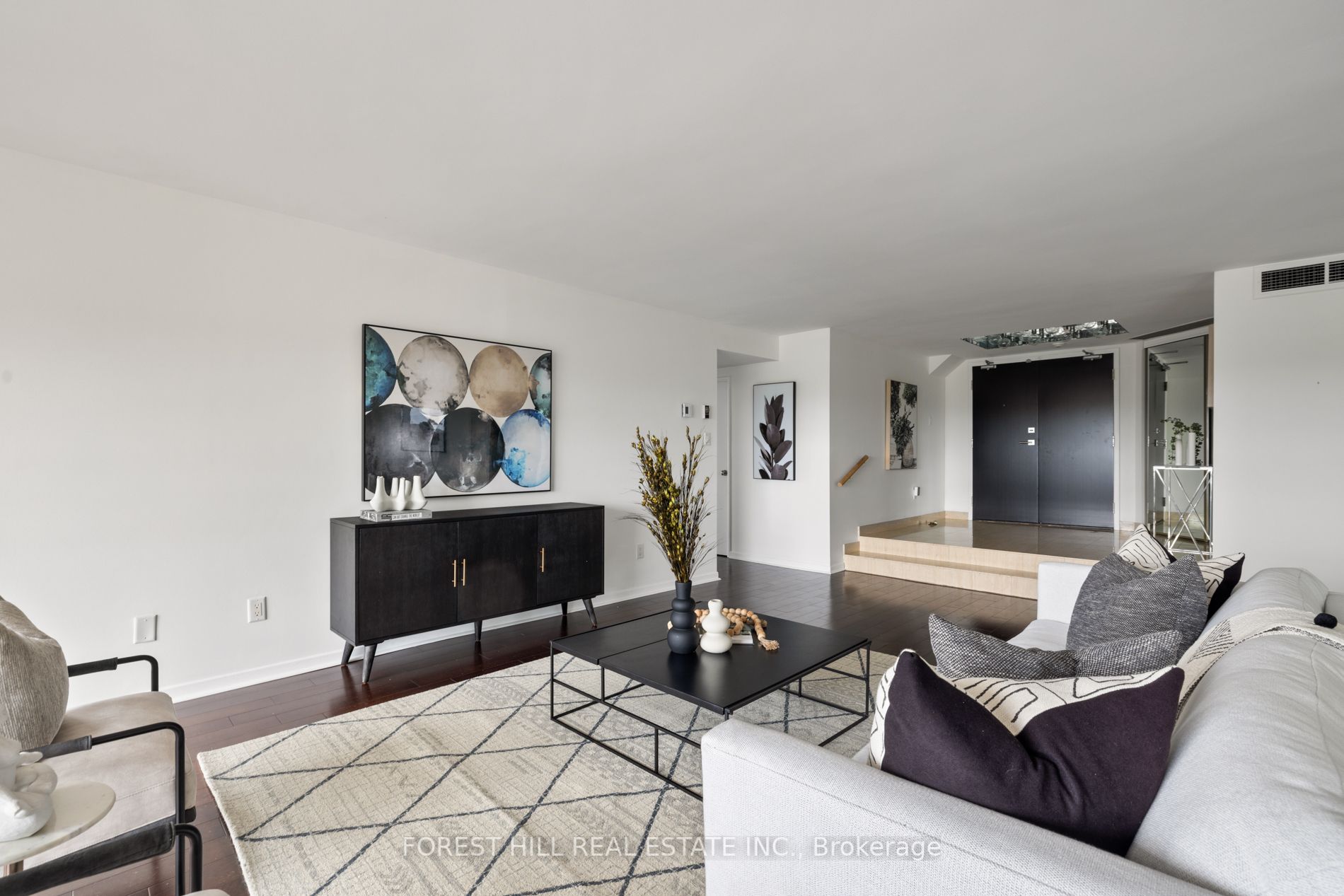 240 Heath St W, #1502