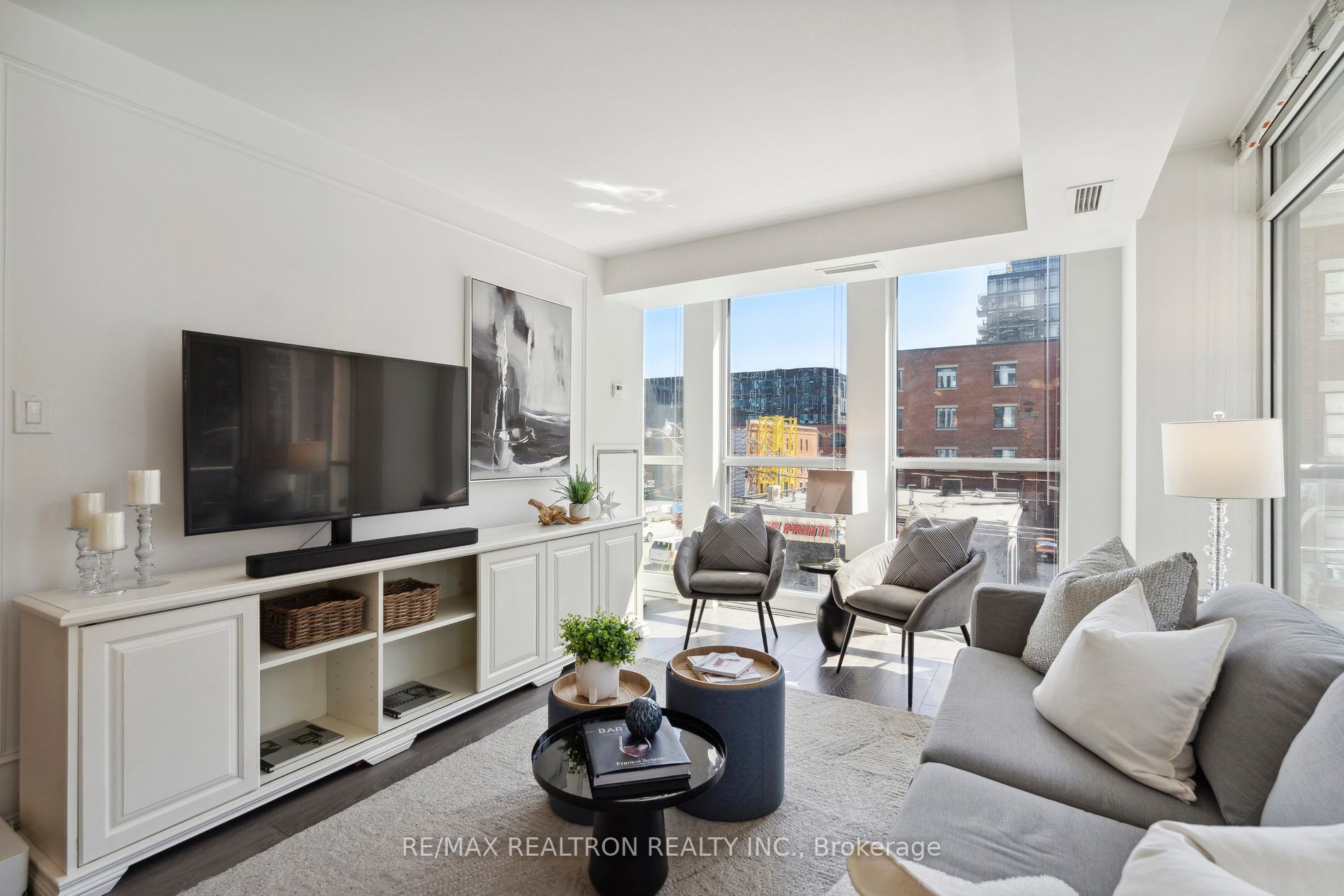 400 Adelaide St E, #306