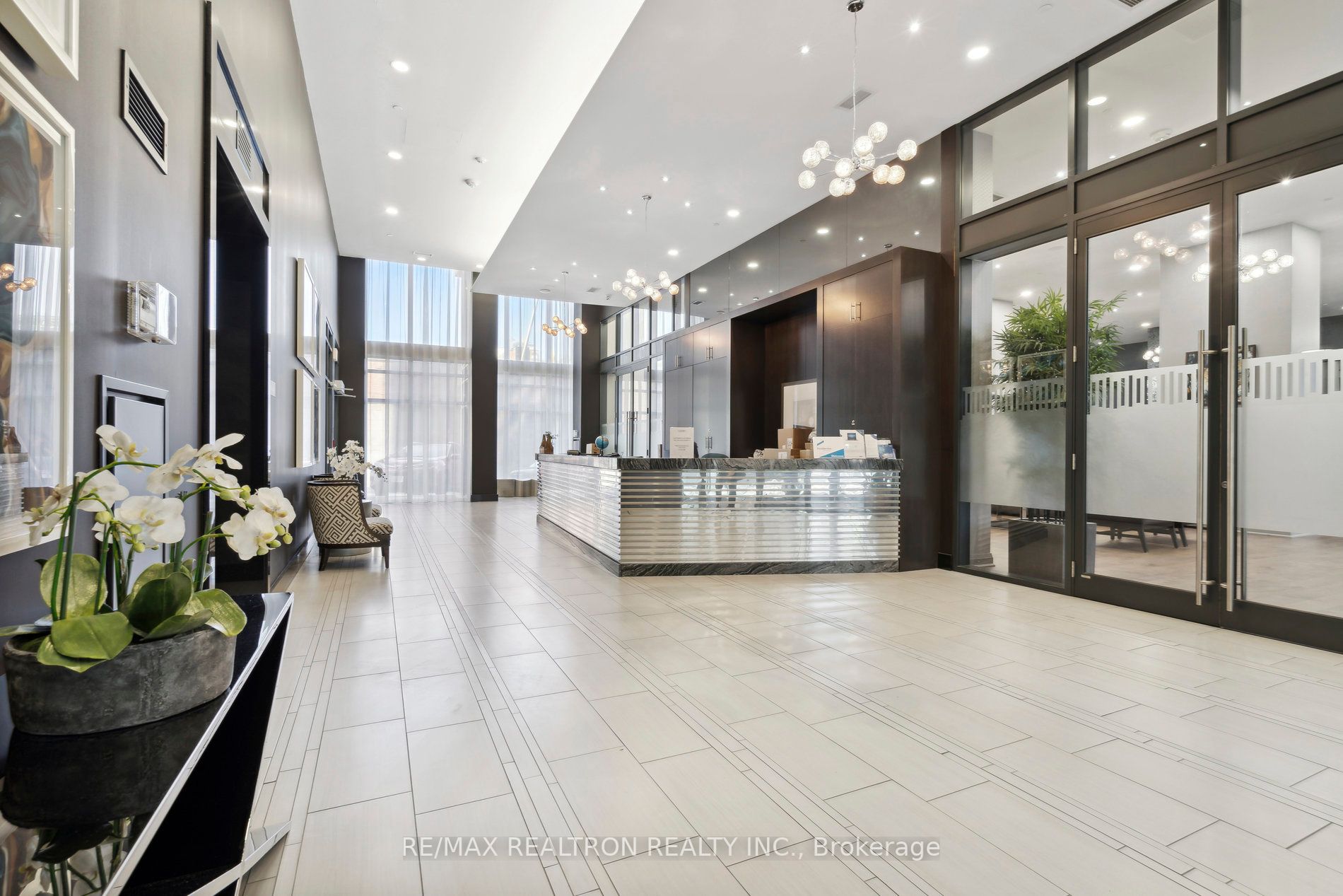 400 Adelaide St E, #306