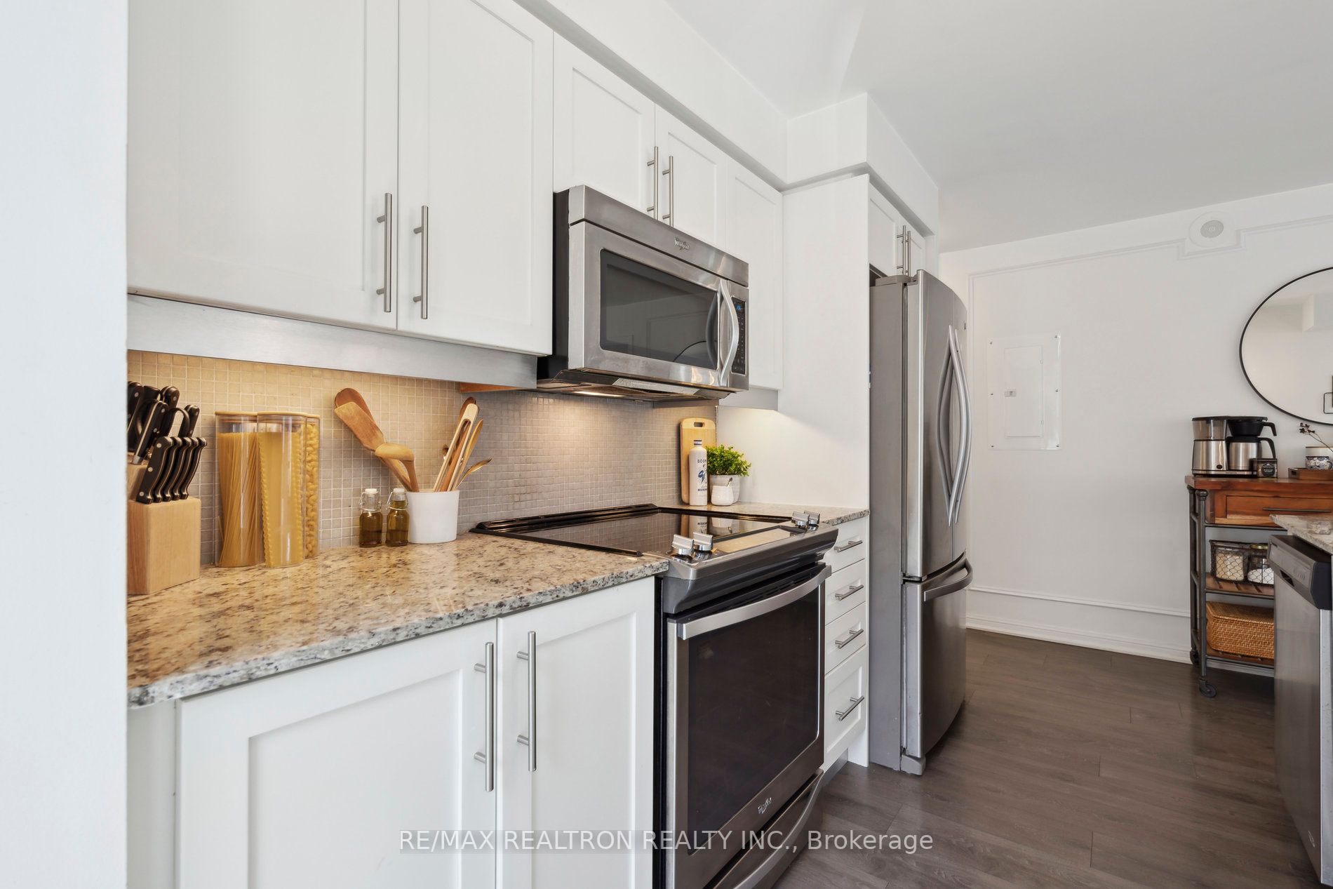 400 Adelaide St E, #306