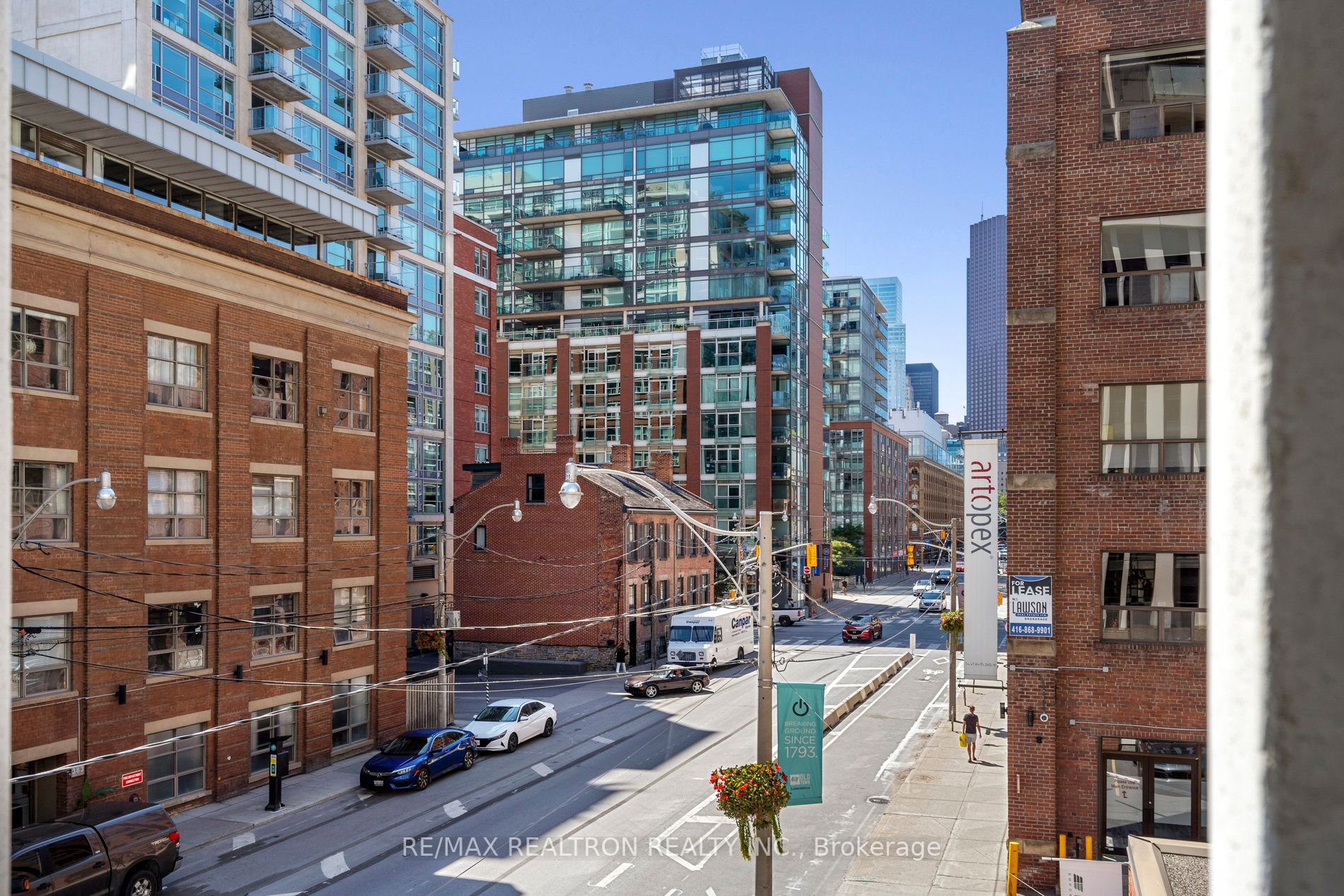 400 Adelaide St E, #306