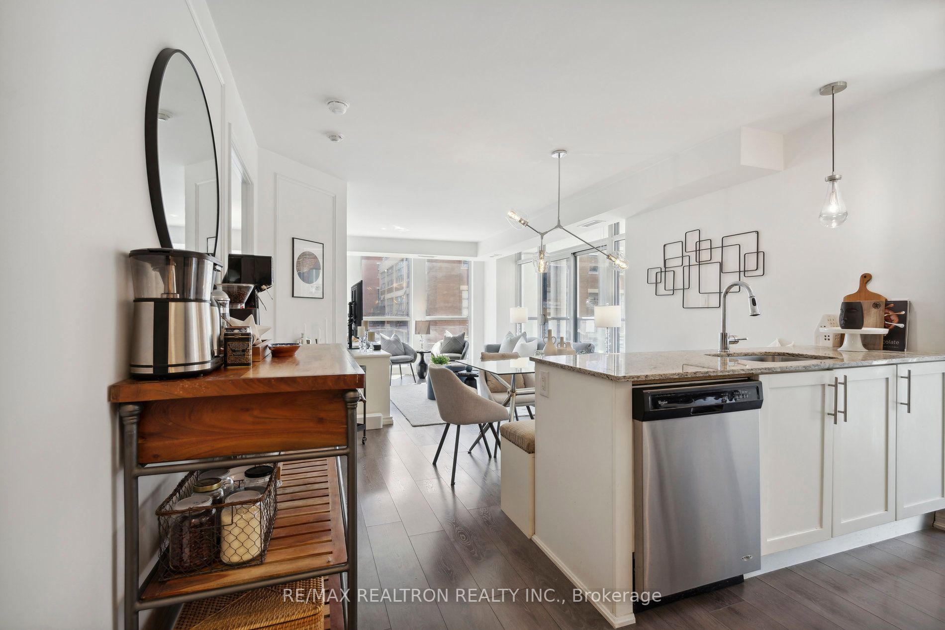 400 Adelaide St E, #306