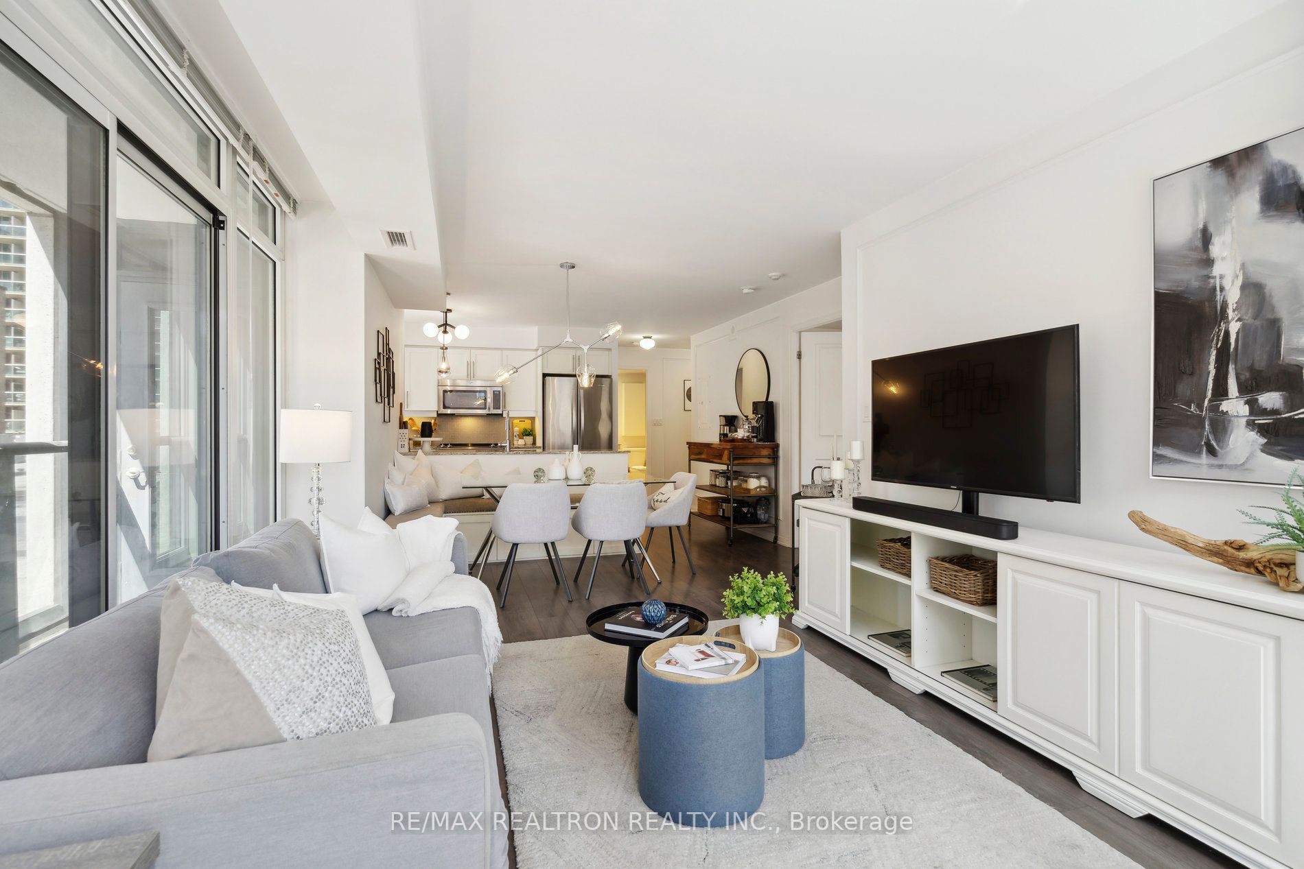 400 Adelaide St E, #306