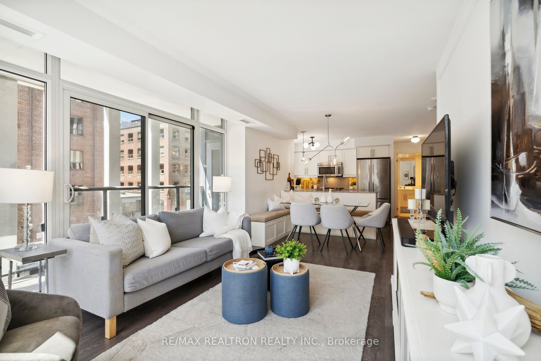 400 Adelaide St E, #306