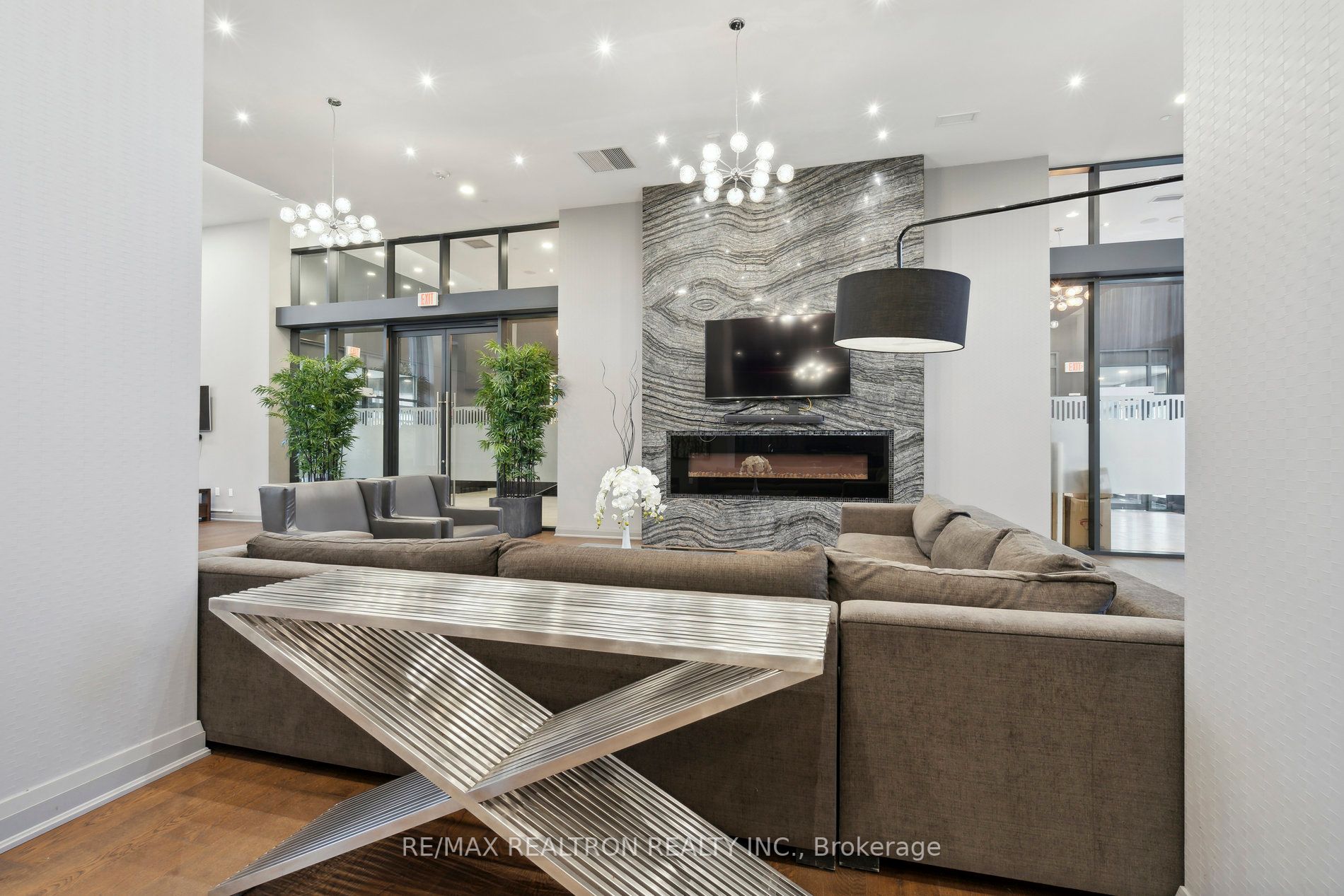 400 Adelaide St E, #306