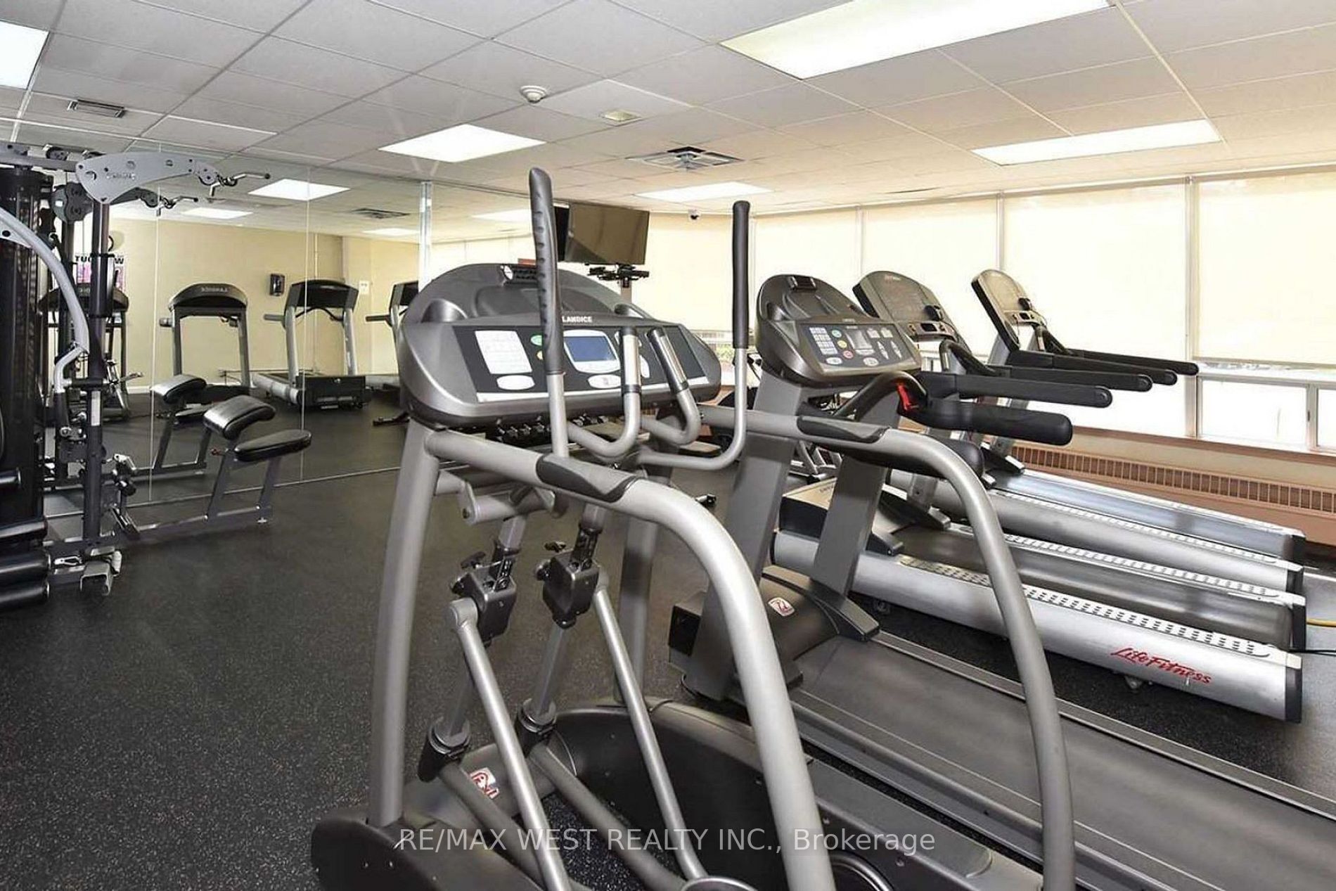 Listing C6788404 - Large Photo # 38
