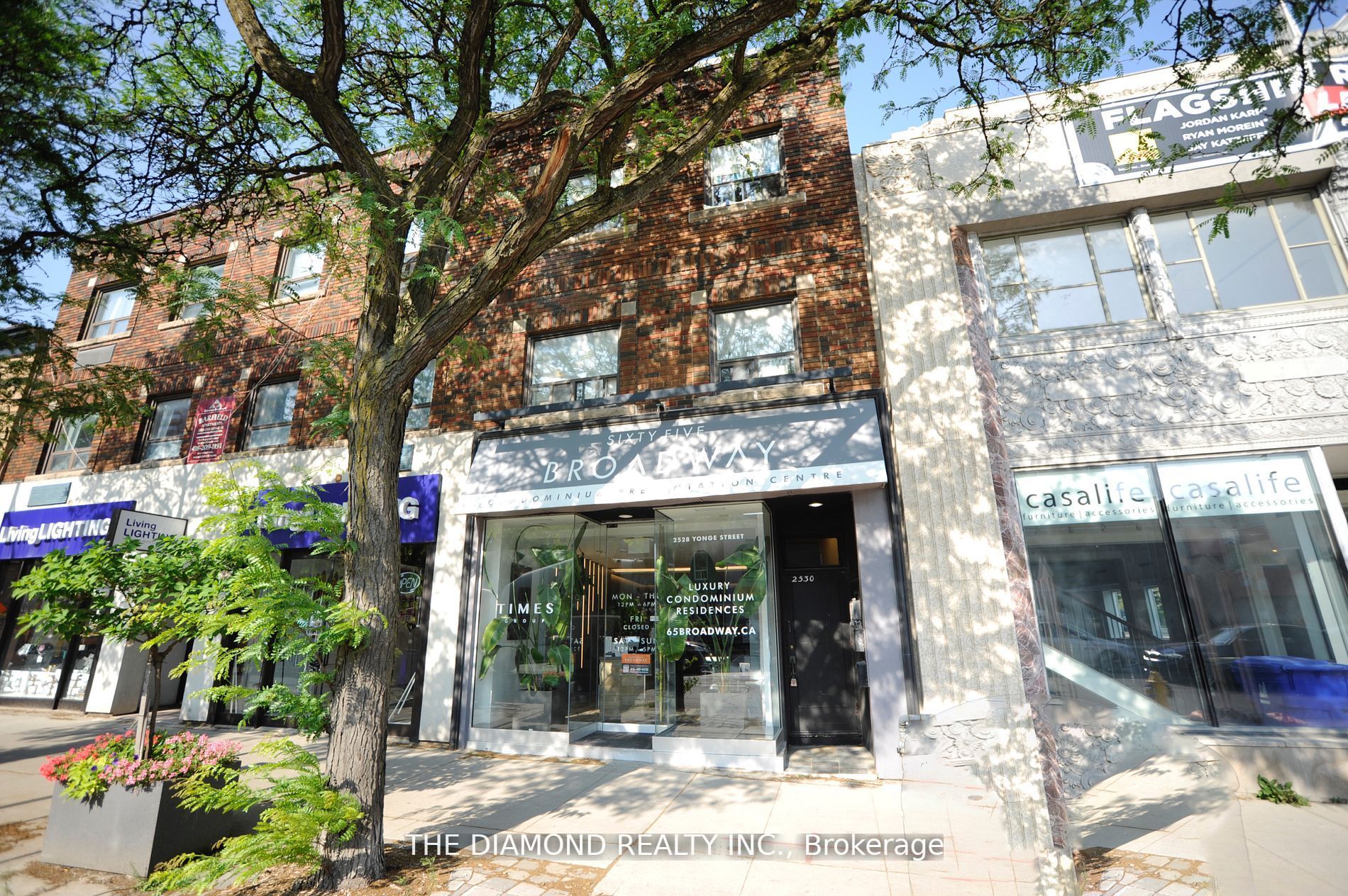 2528/30 Yonge St