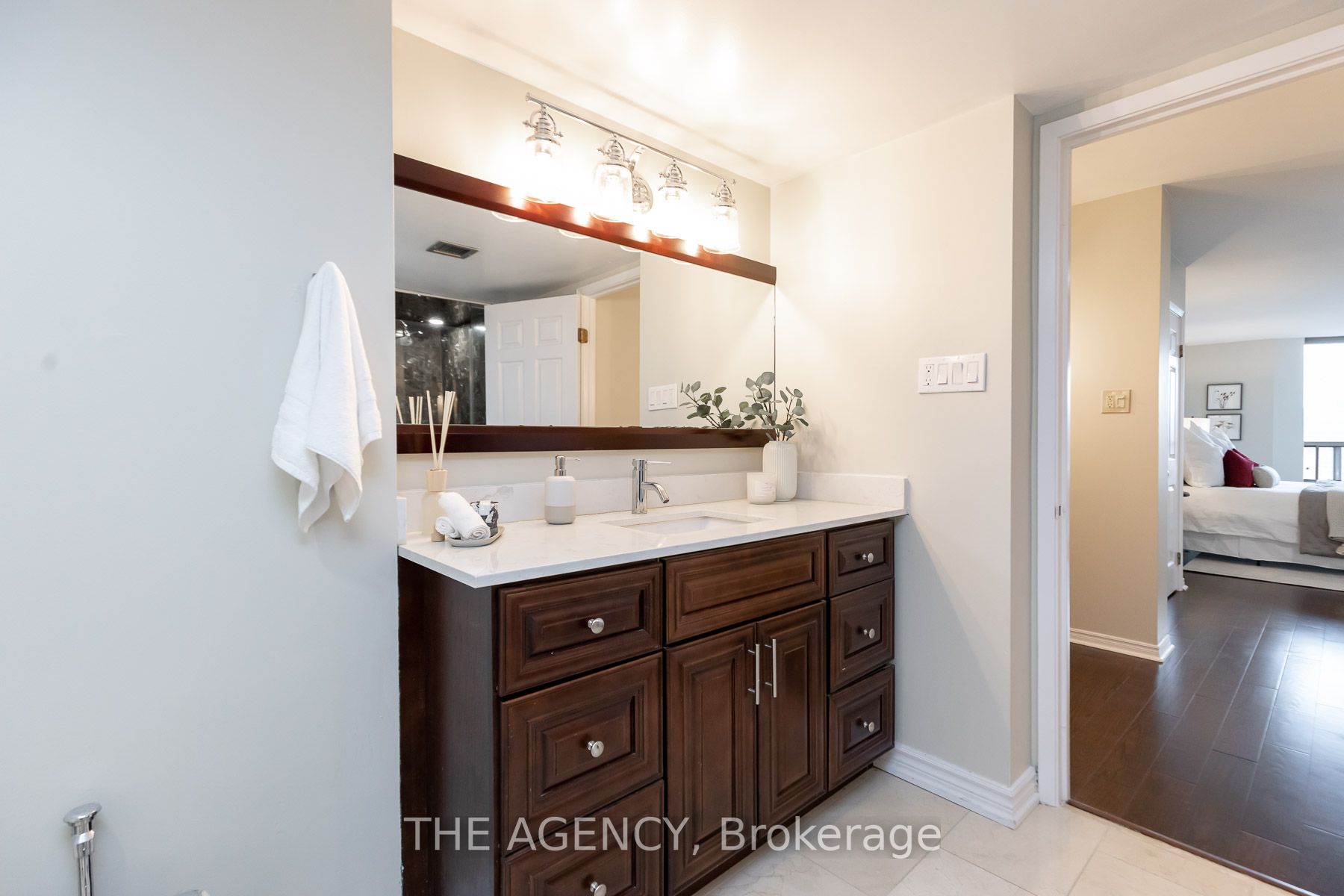 160 Frederick St, #803